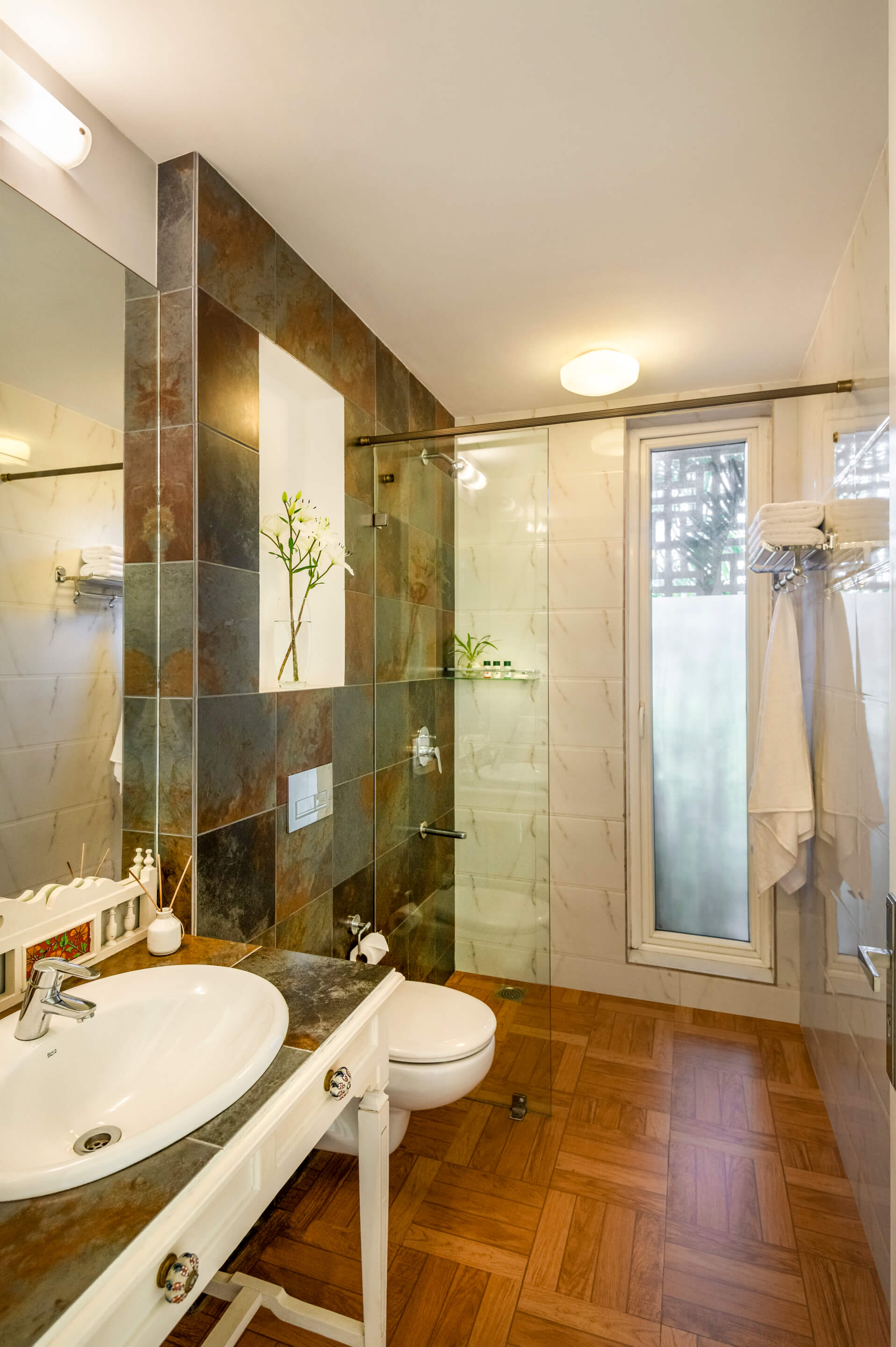 La Mer - Apartment - 05 - Bathroom Interiors