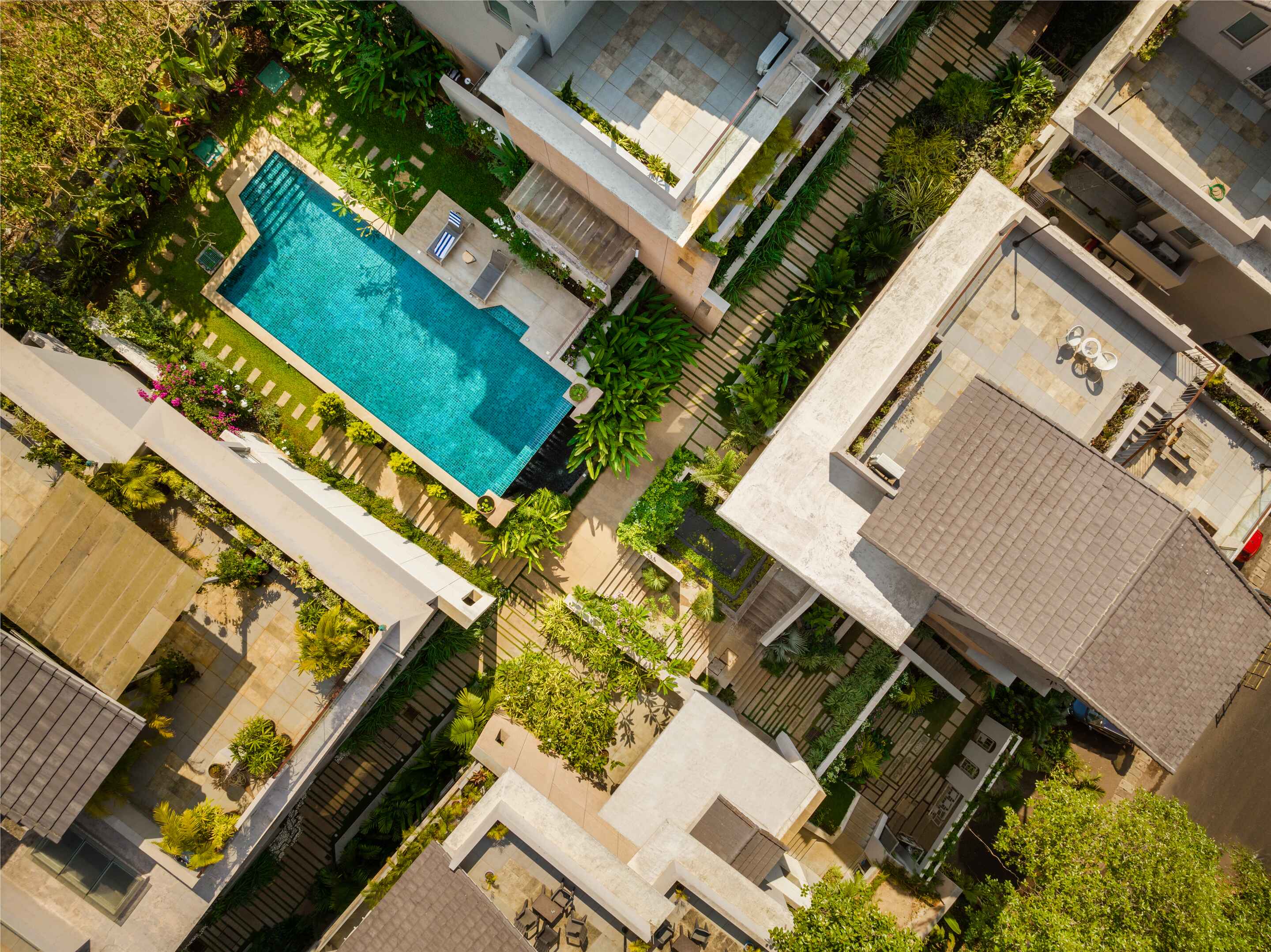 El Reino - Apartment - I1 - Front Exterior