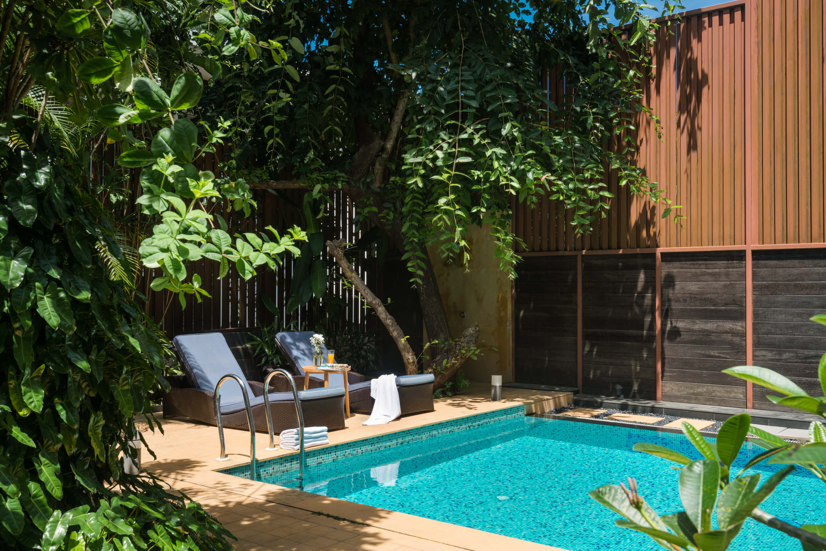 Seis Villa - Villa - 3 - Pool view