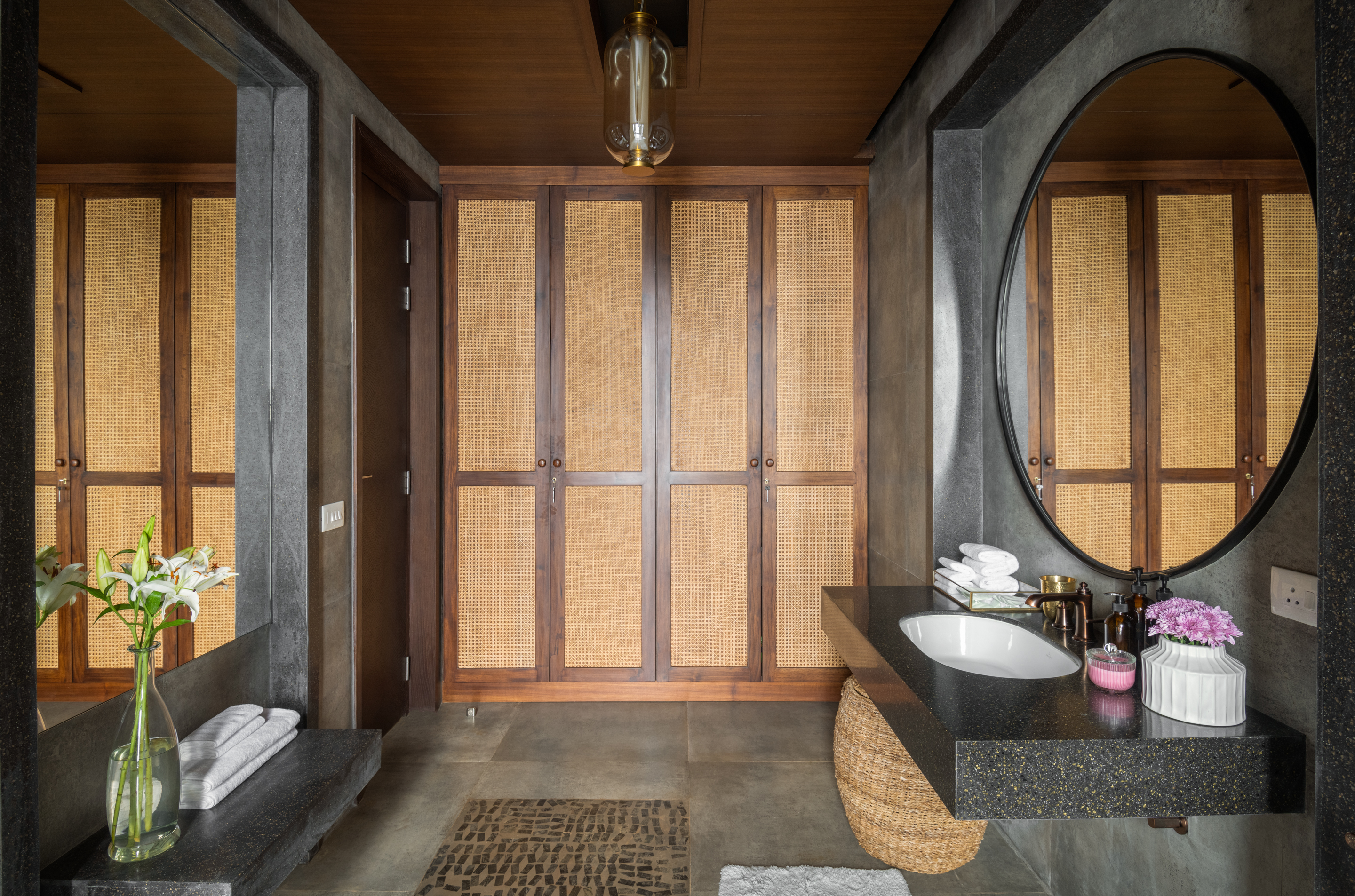 La Orilla Estate - Villa - 03 - Bathroom Interiors