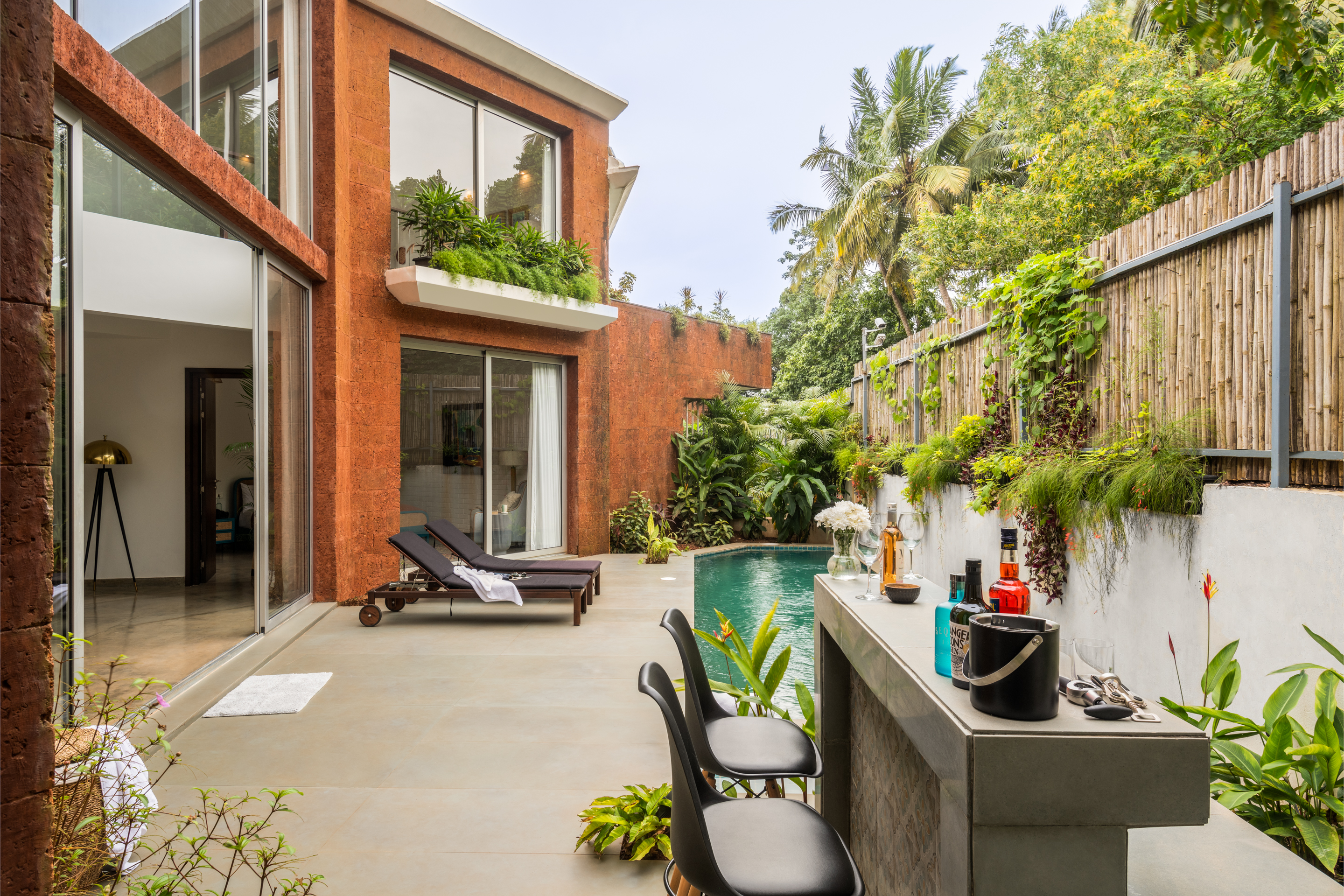 La Orilla Estate - Villa - 03 - Pool view