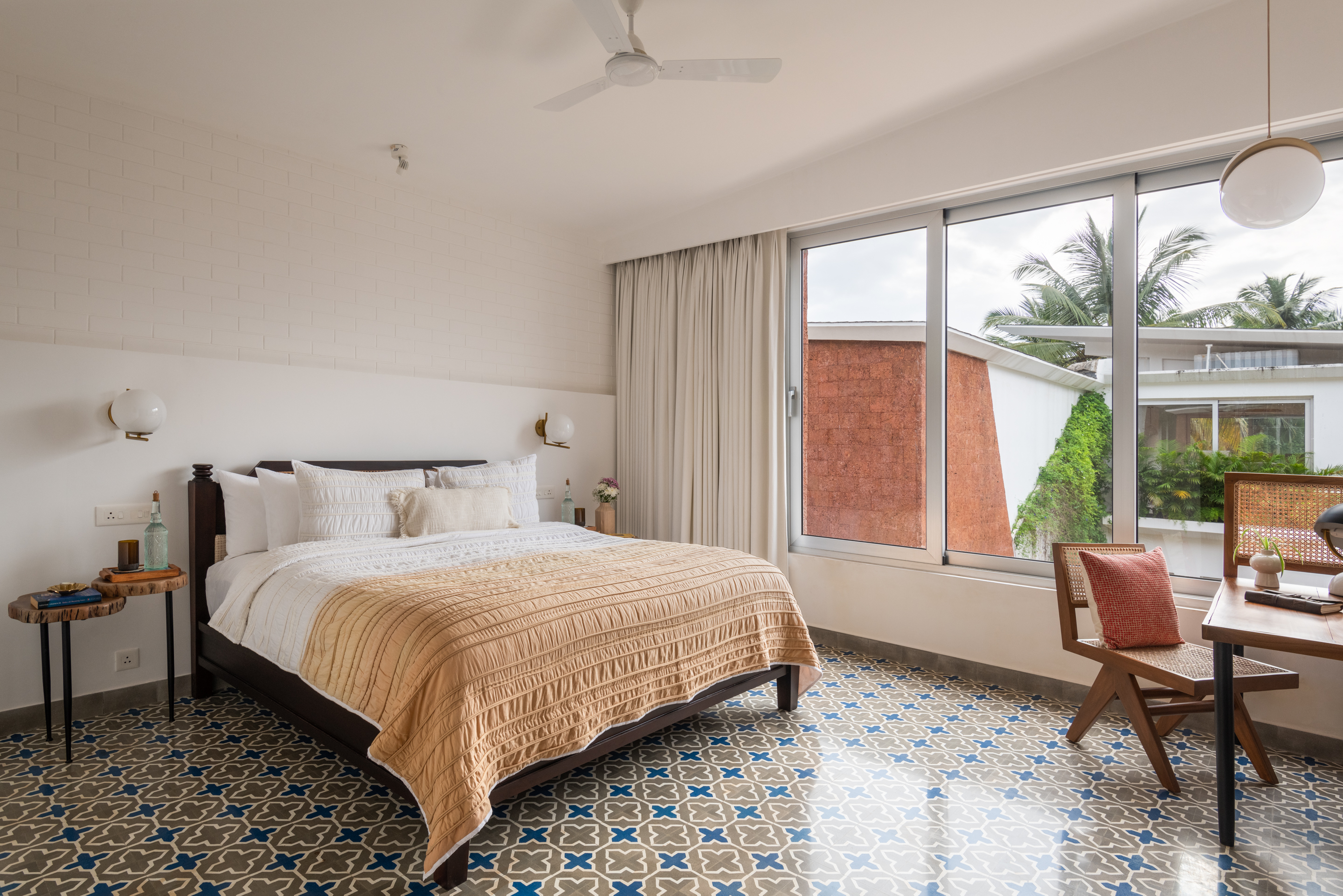 La Orilla Estate - Villa - 03 - Bedroom interior