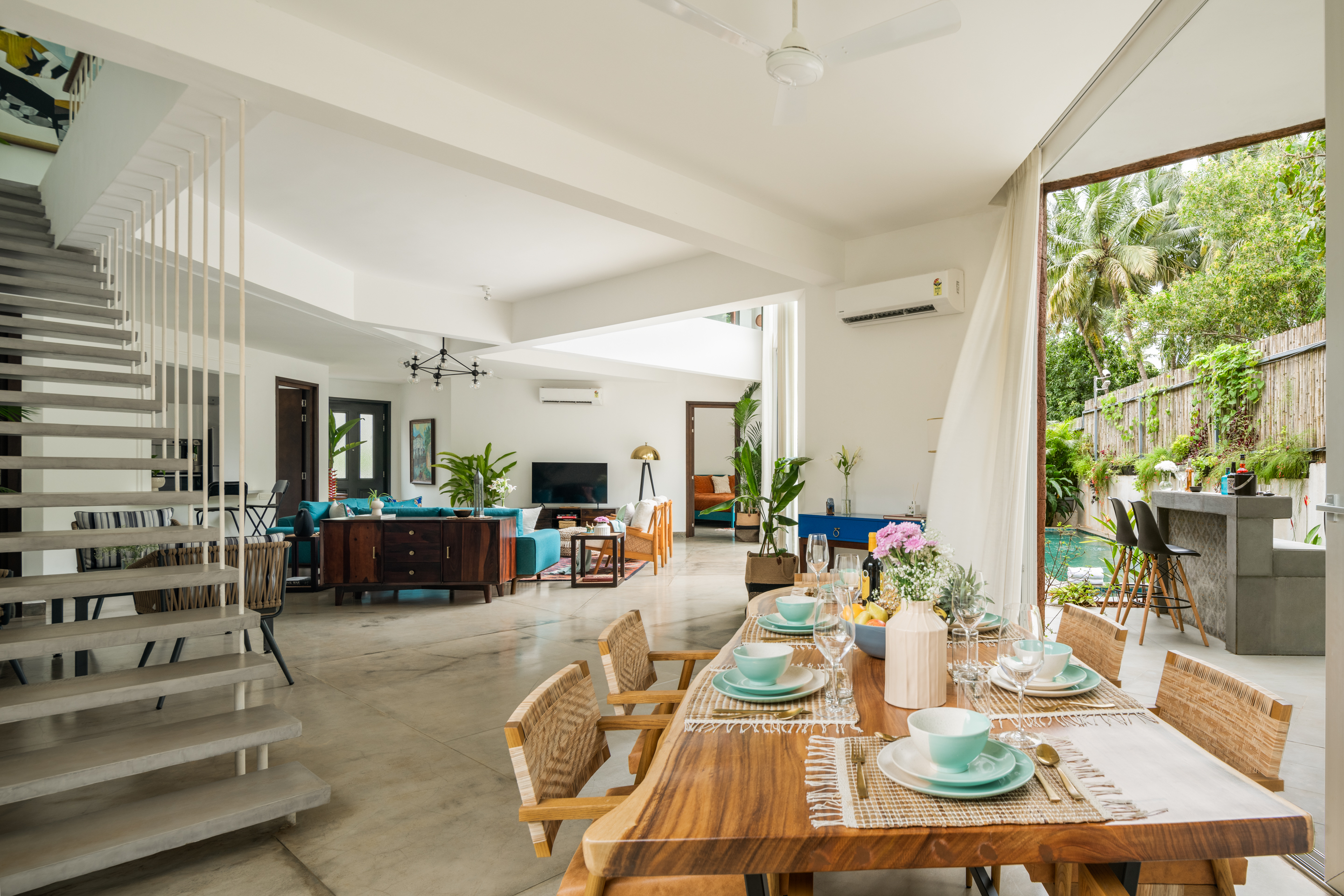 La Orilla Estate - Villa - 03 - Indoor dining area