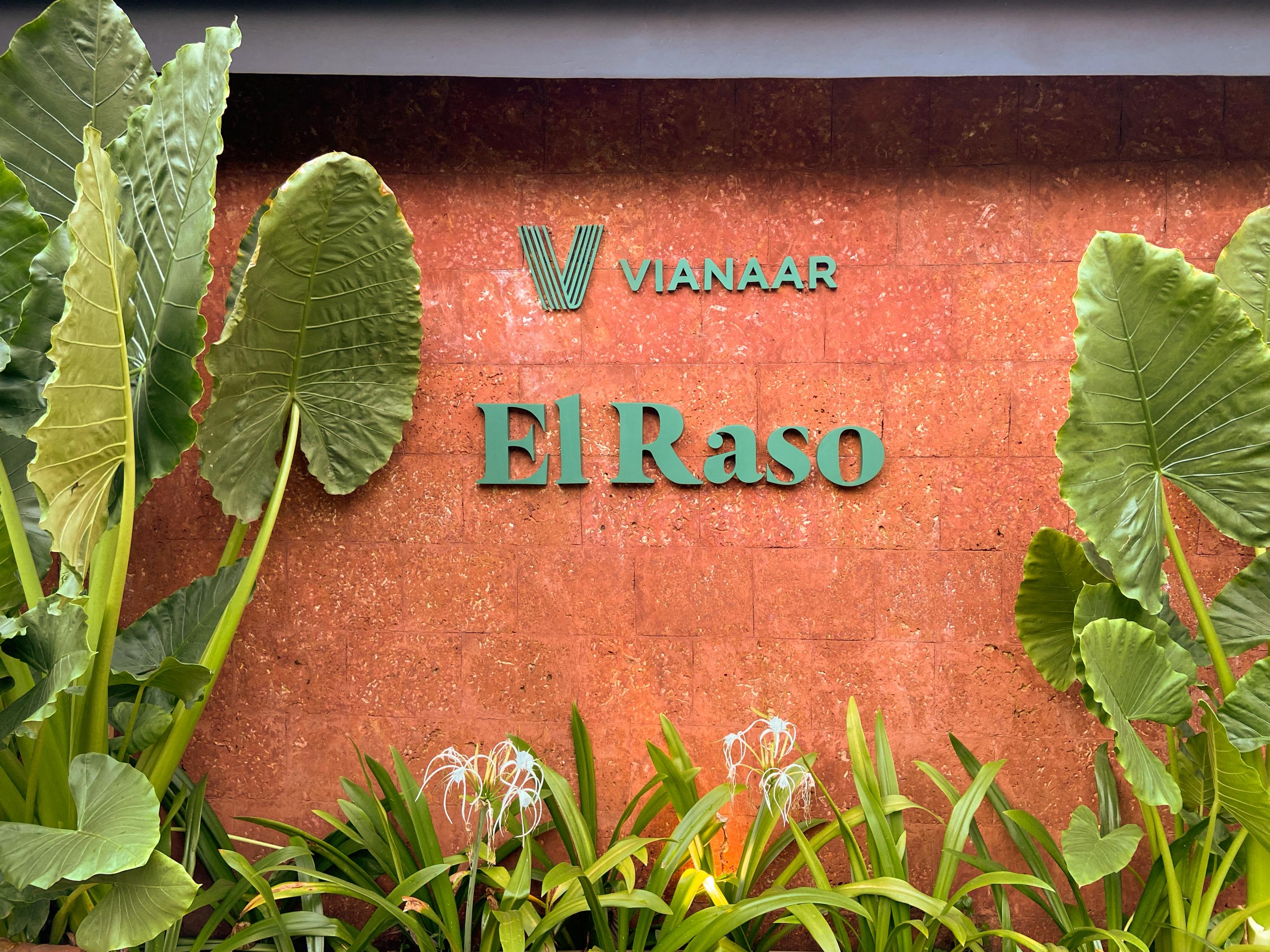 El Raso - Apartment - 01 - Front Exterior