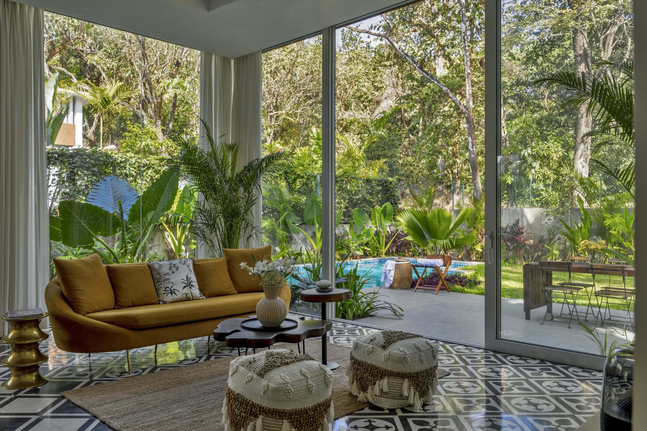 La Macedo - Villa - 03 - Living room Interior