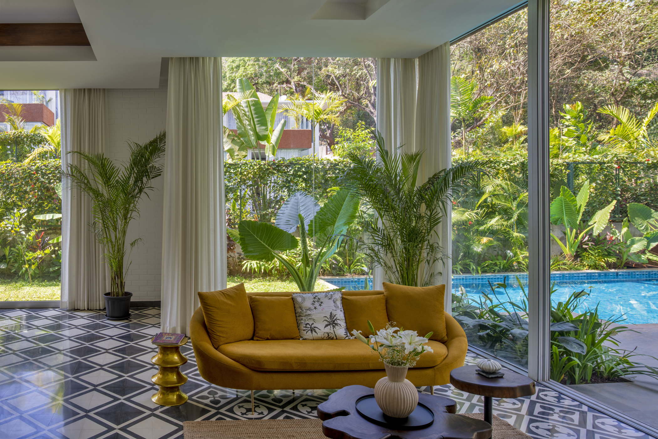 La Macedo - Villa - 03 - Living room Interior