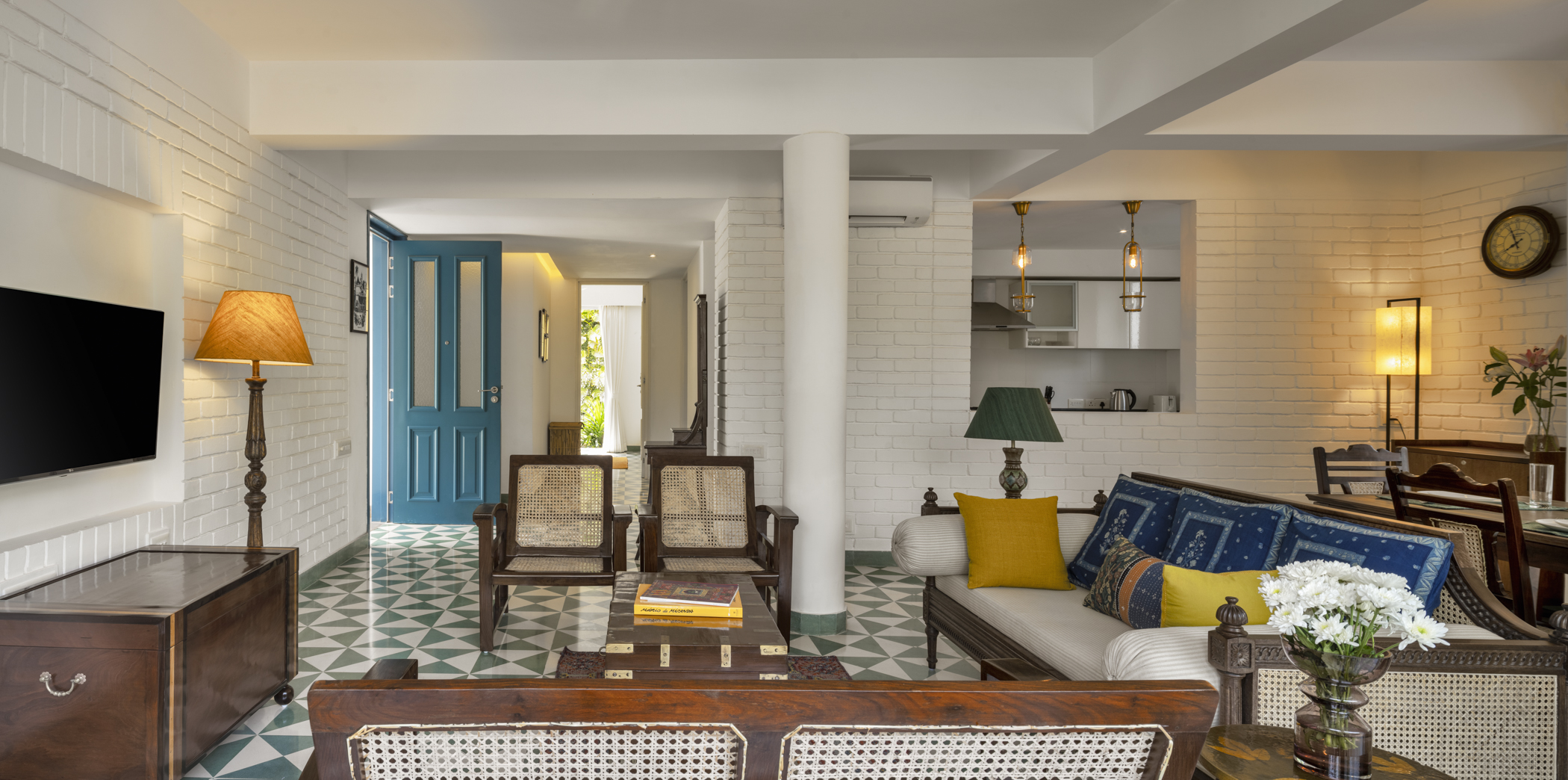 El Tesoro - Apartment - H1 - Living room Interior