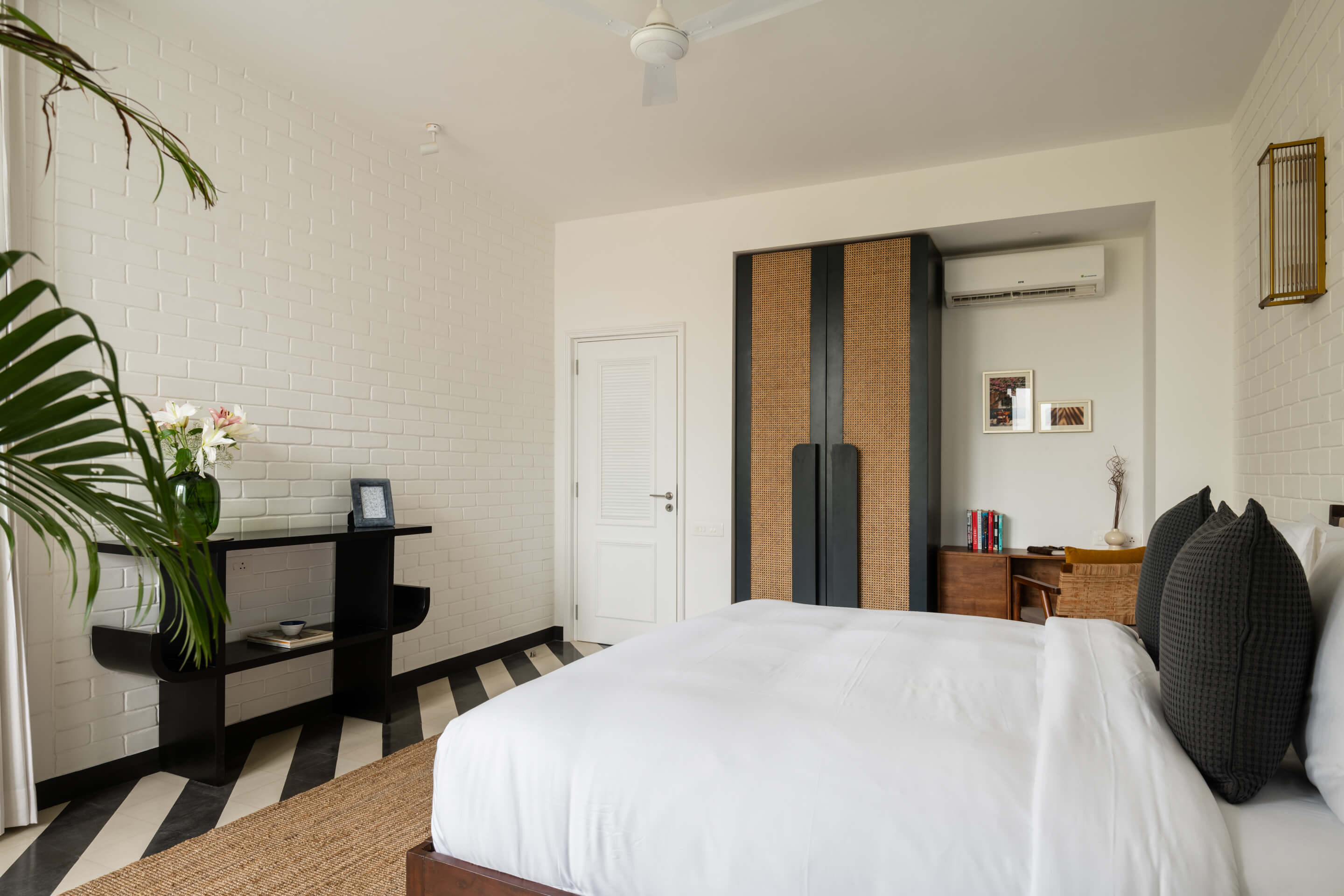 La Avila Estate - Villa - 21 - Bedroom interior