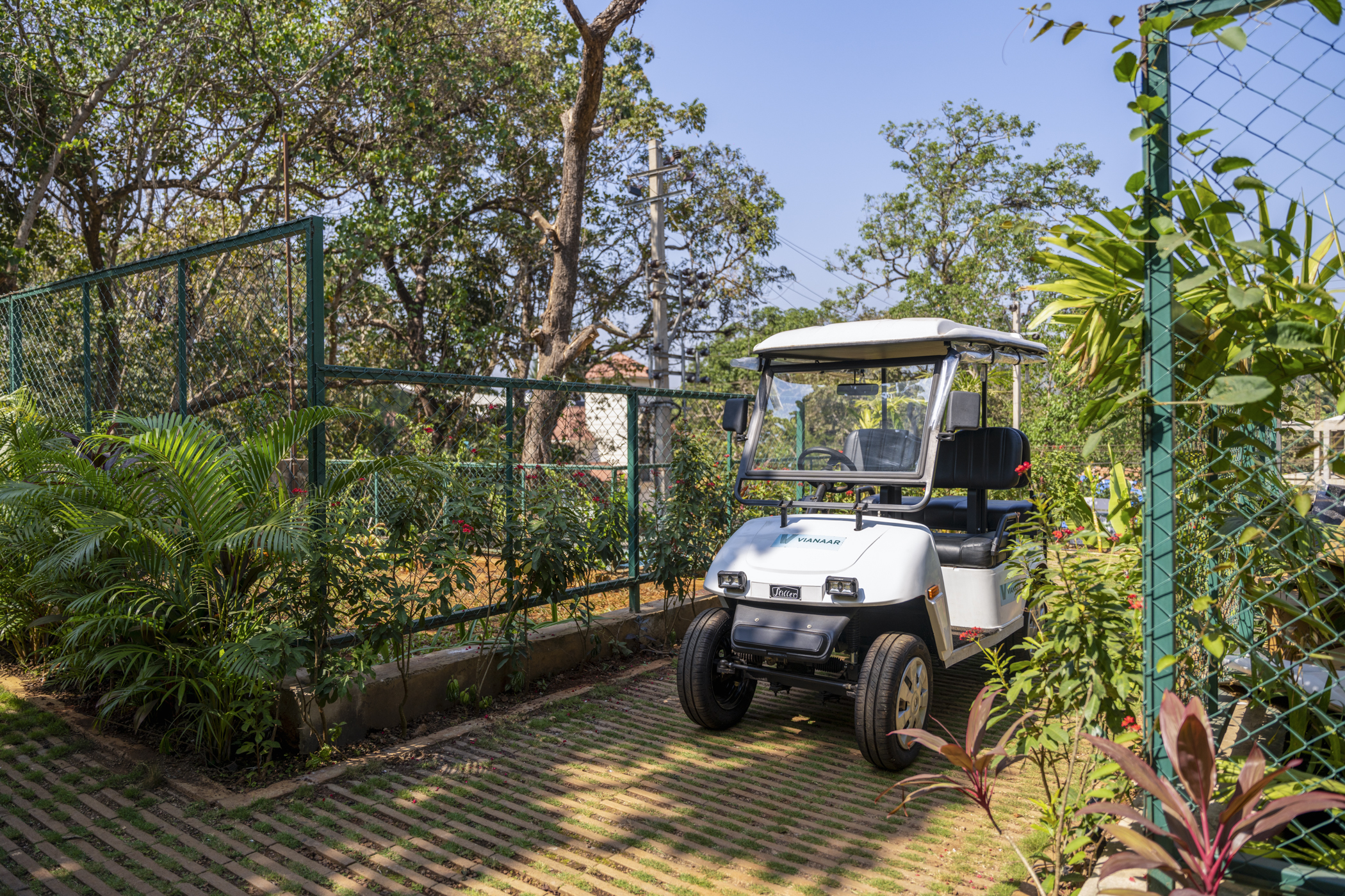 La Avila Estate - Villa - 07 - Front Exterior