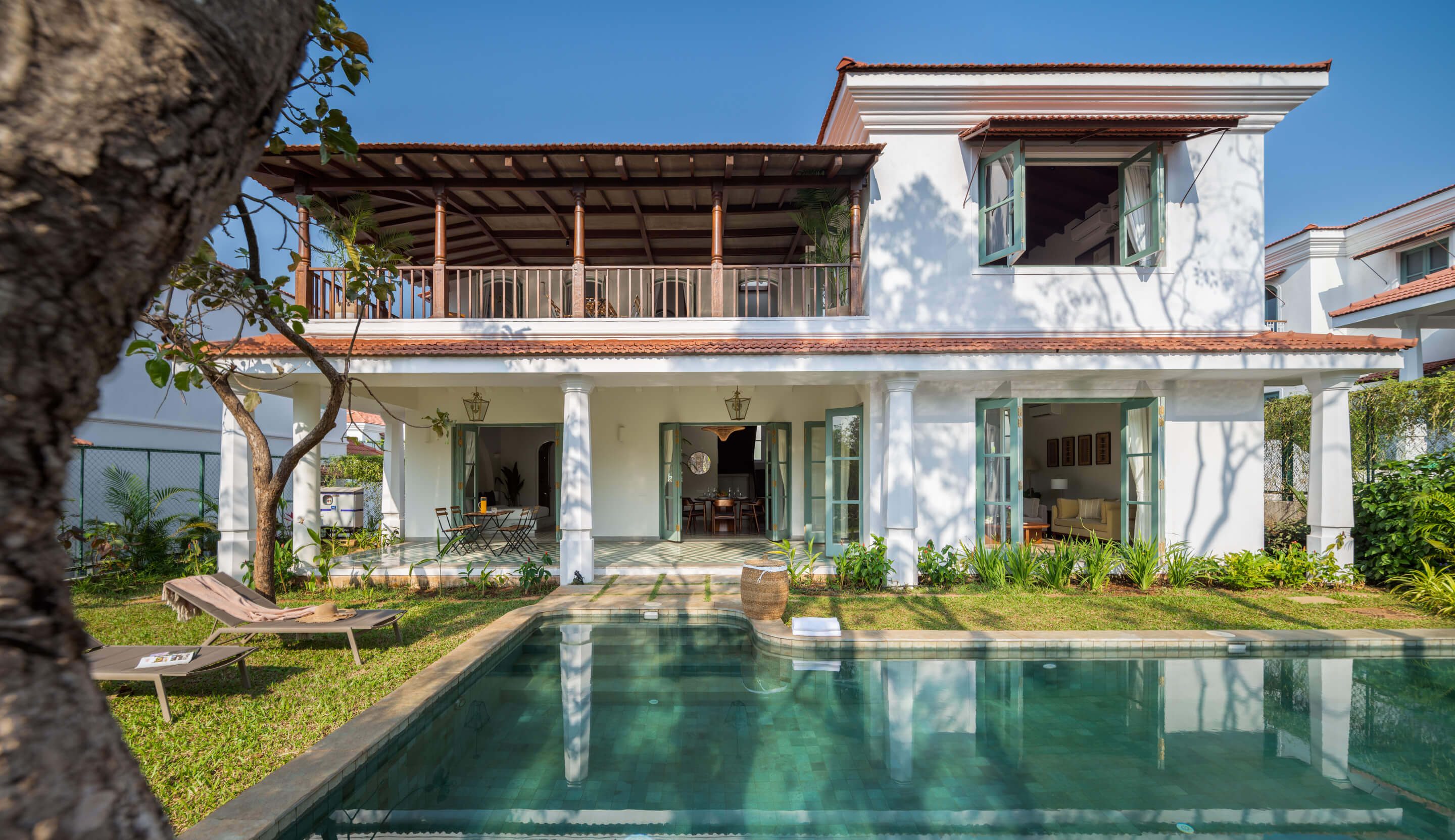 La Mosteiro Estate - Villa - 03 - Front Exterior