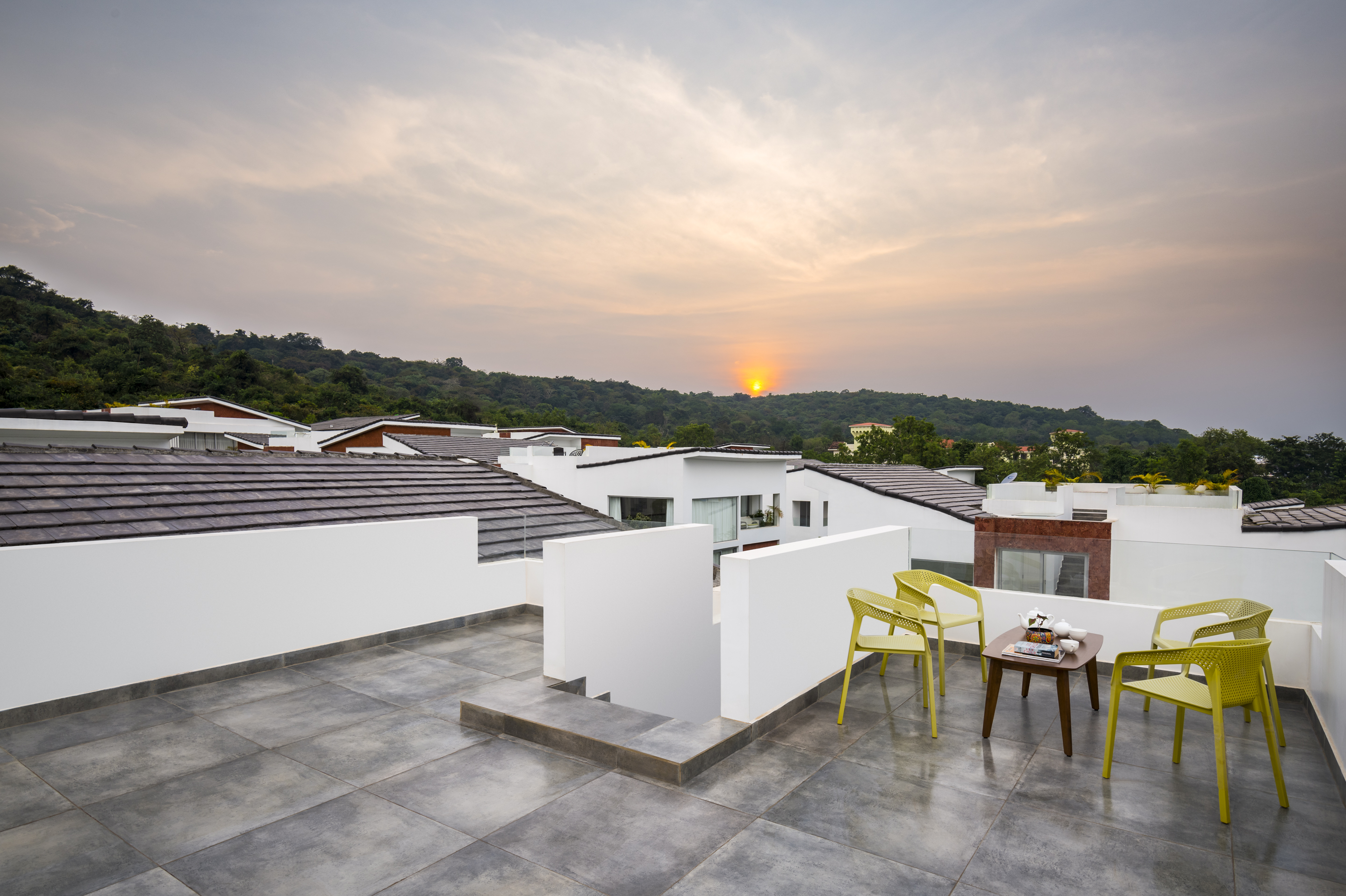 El Tesoro - Apartment - Multi -I- Block - Pool View