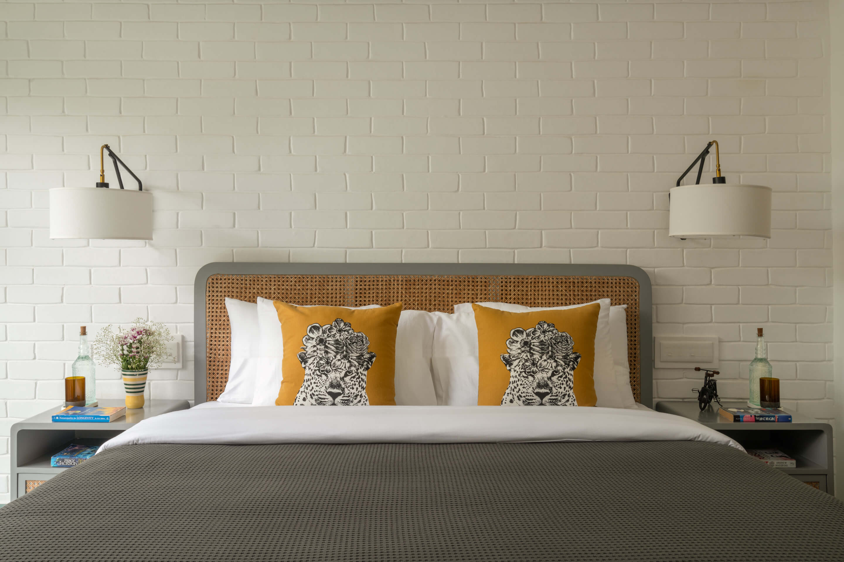 La Meira Estate - Villa - 02 - Bedroom interior