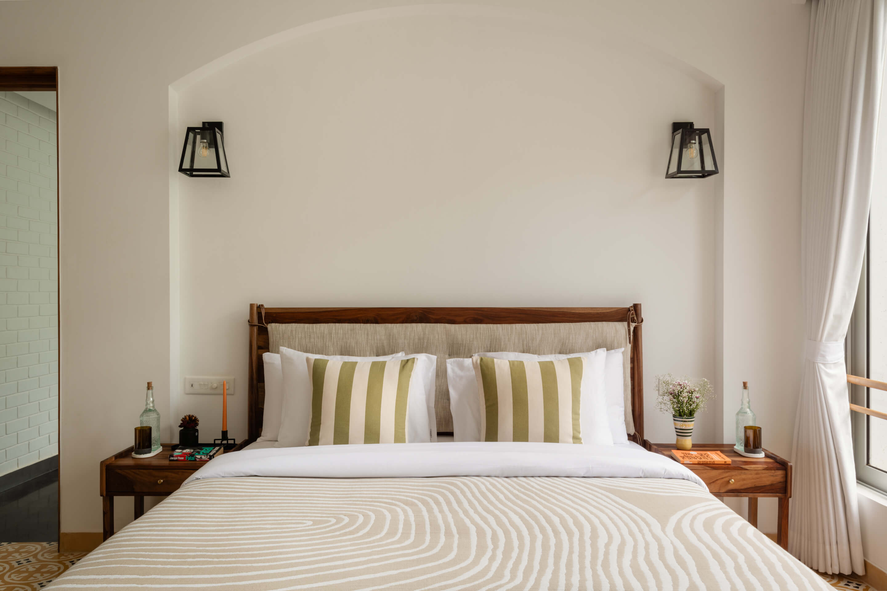 La Meira Estate - Villa - 02 - Bedroom interior