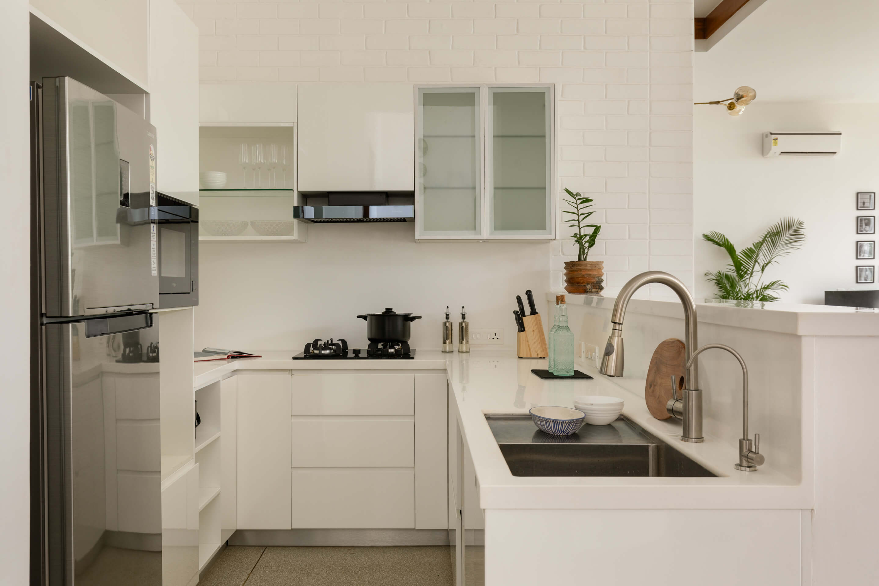 La Meira Estate - Villa - 02 - Kitchen Interior