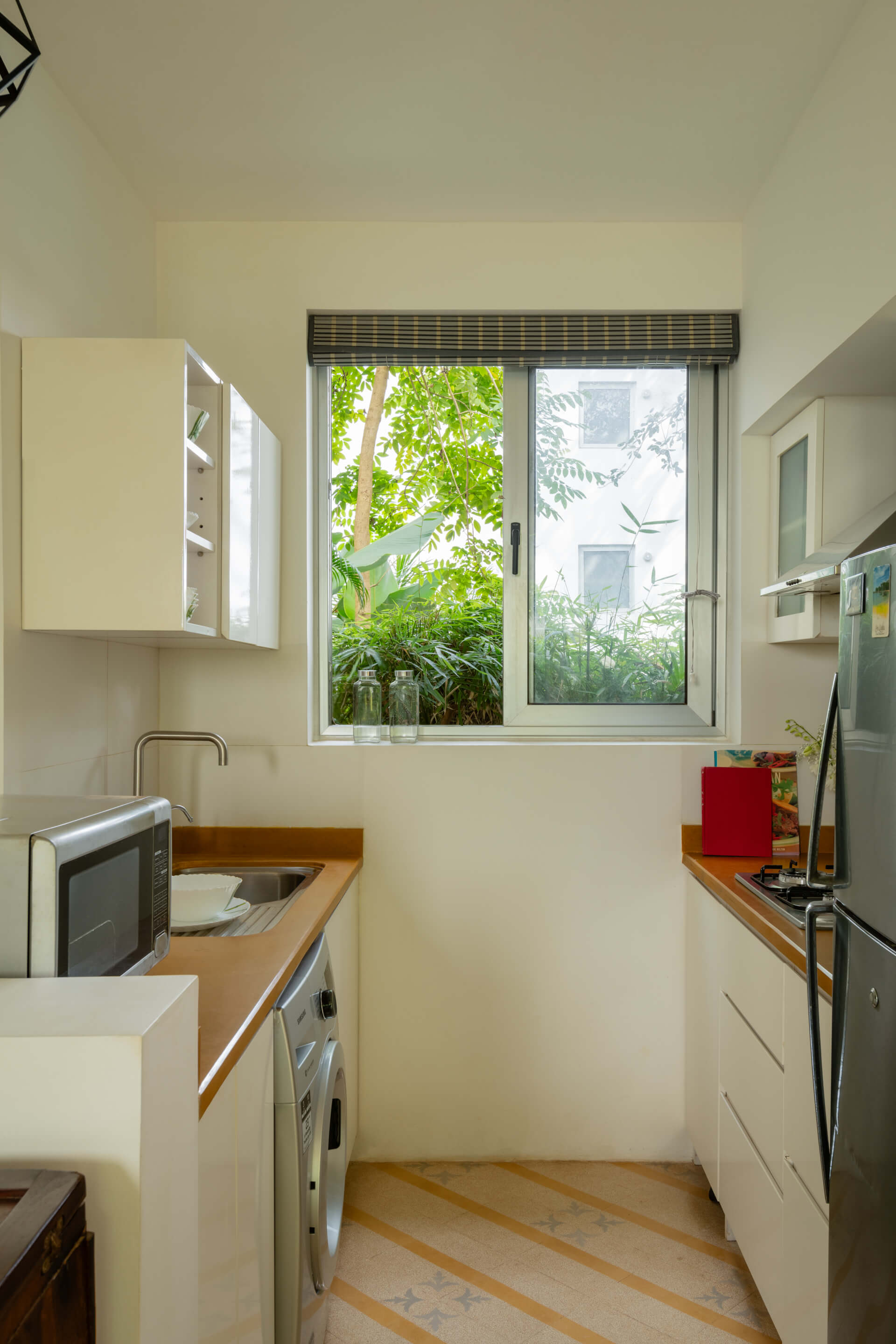 El Raso - Apartment - 02 - Kitchen Interior