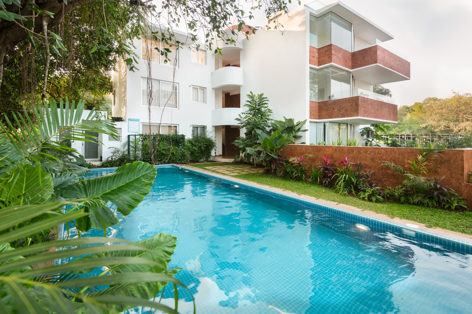 El Raso - Apartment - 02 - Community pool