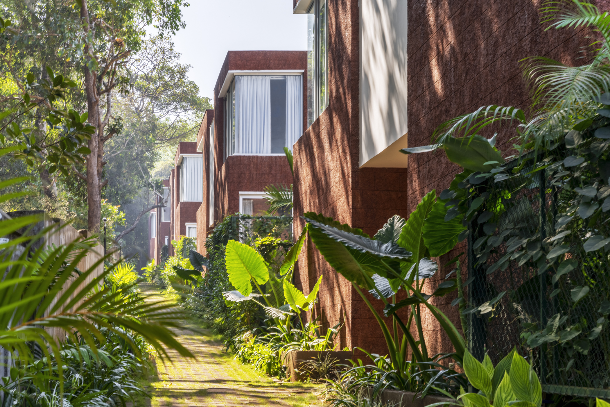 La Avila Estate - Villa - 09 - Front Exterior
