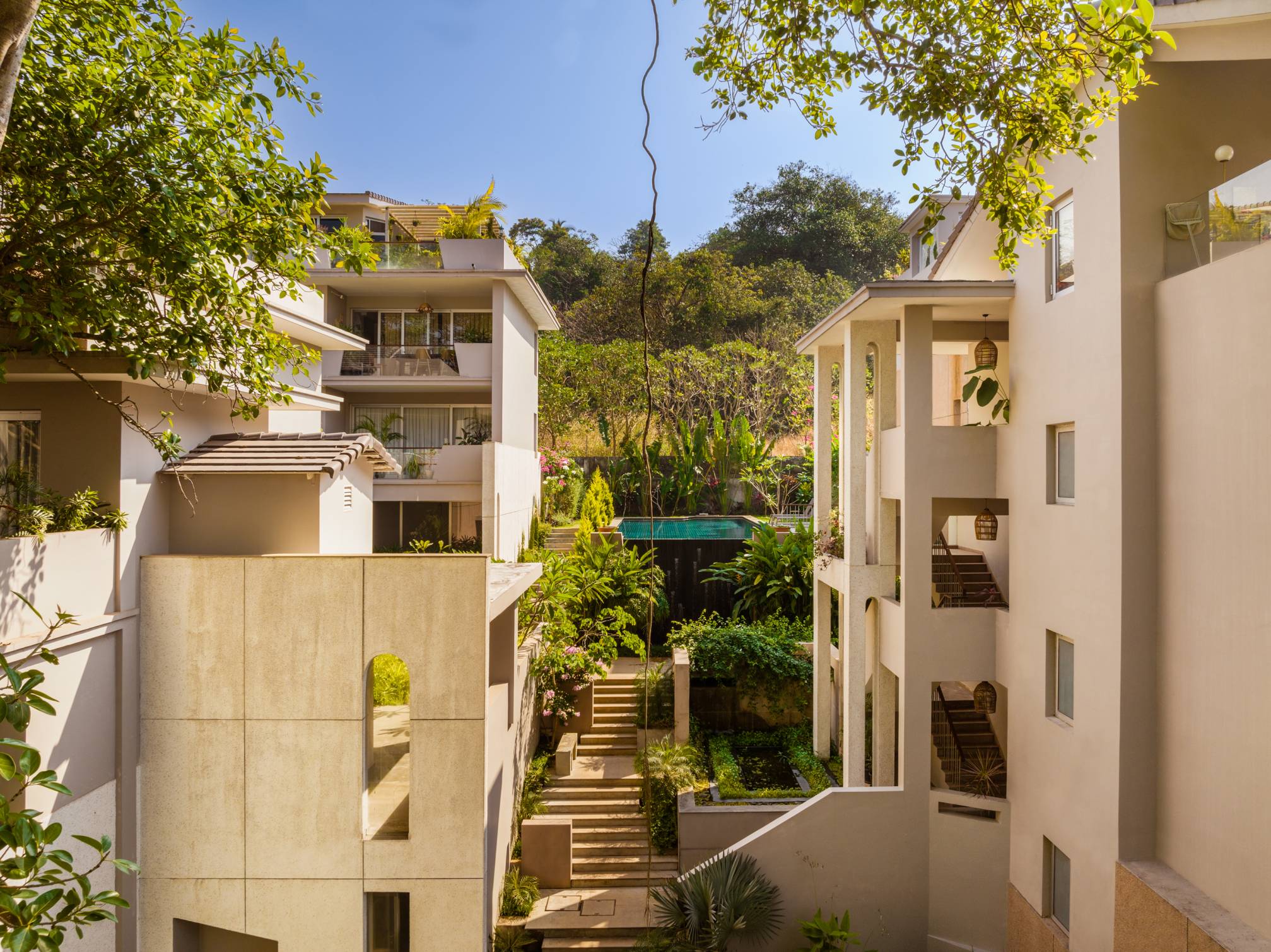 El Reino - Apartment - B2 - Front Exterior