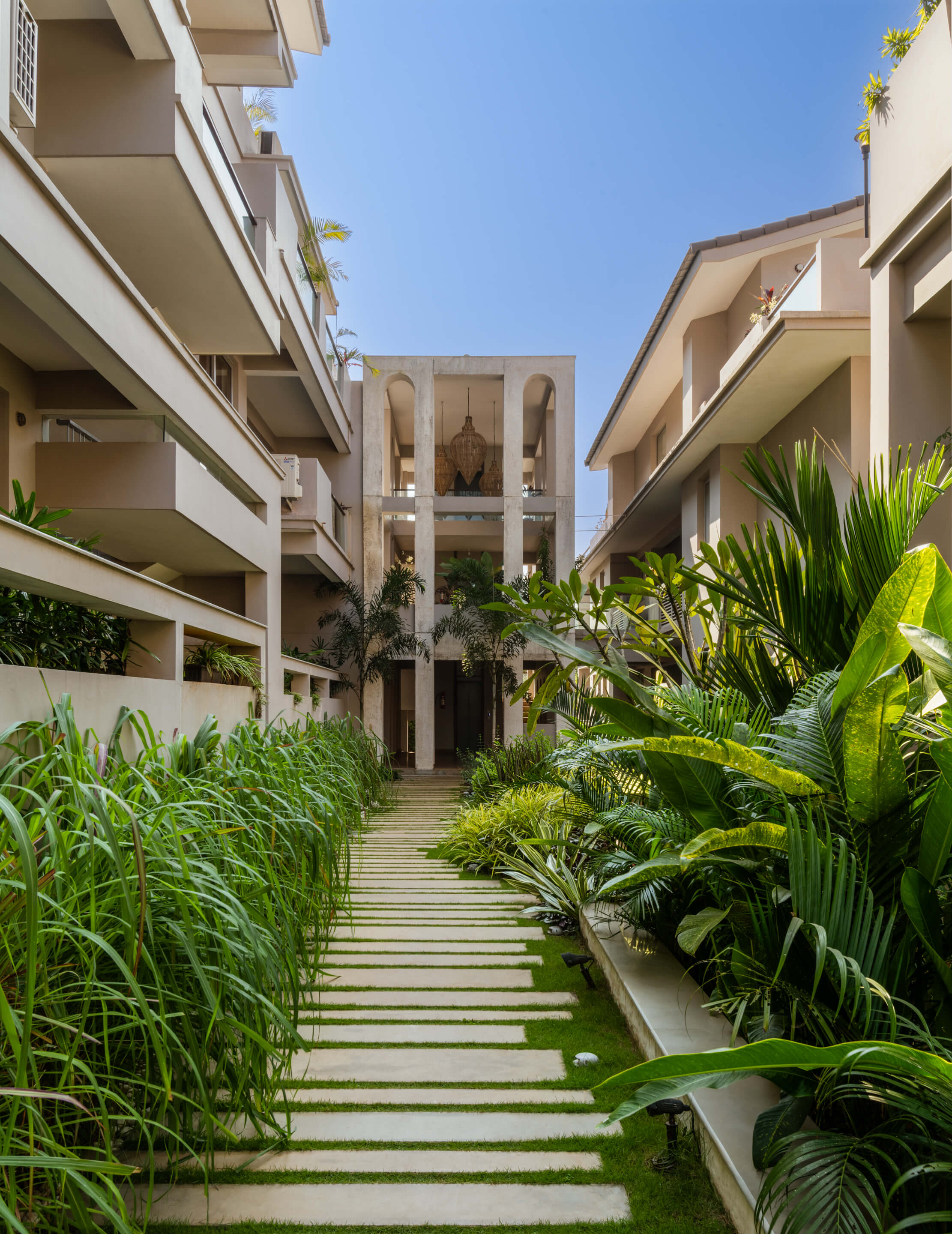 El Reino - Apartment - B2 - Front Exterior