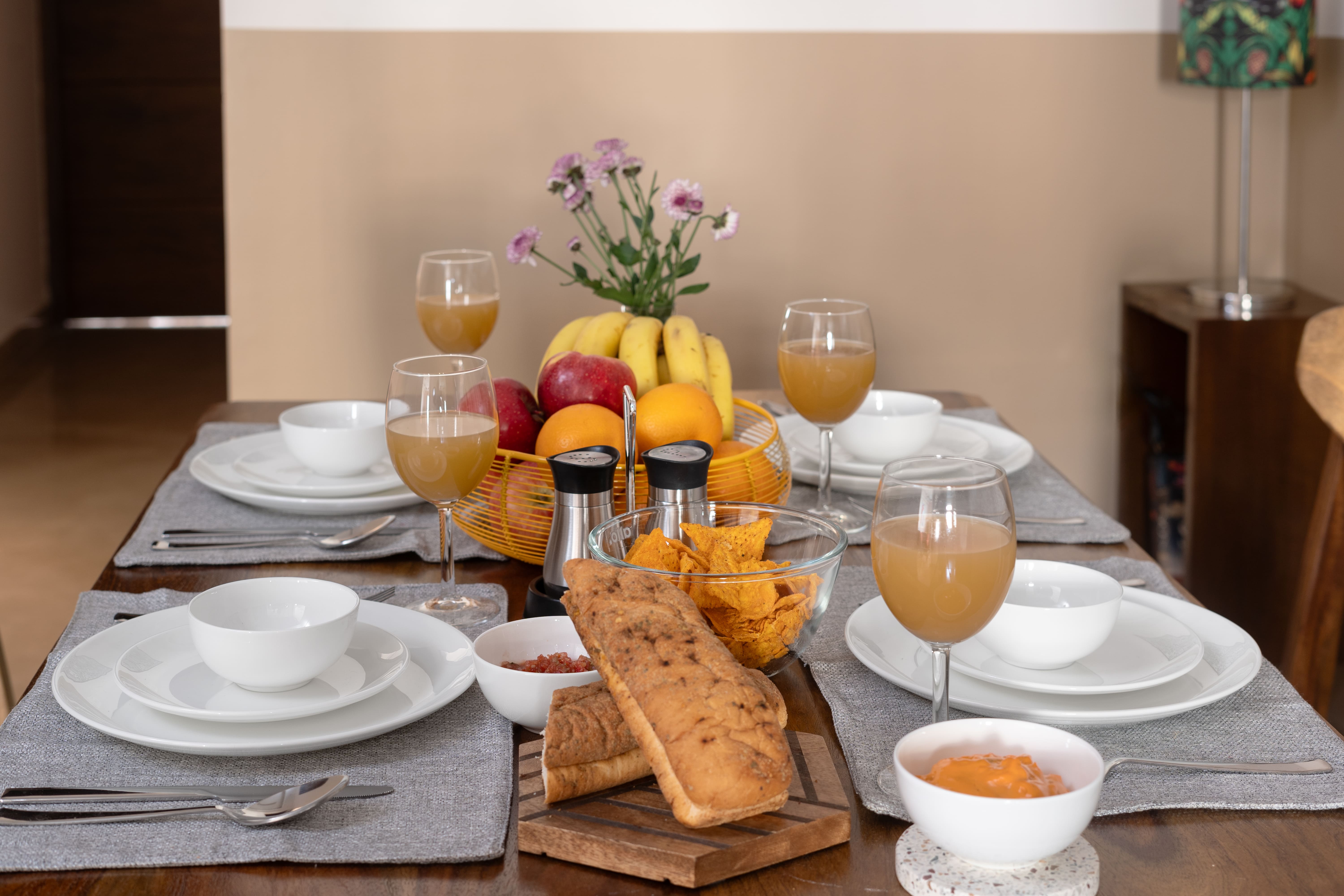 The Urban Nest - Apartment - B - Indoor dining area