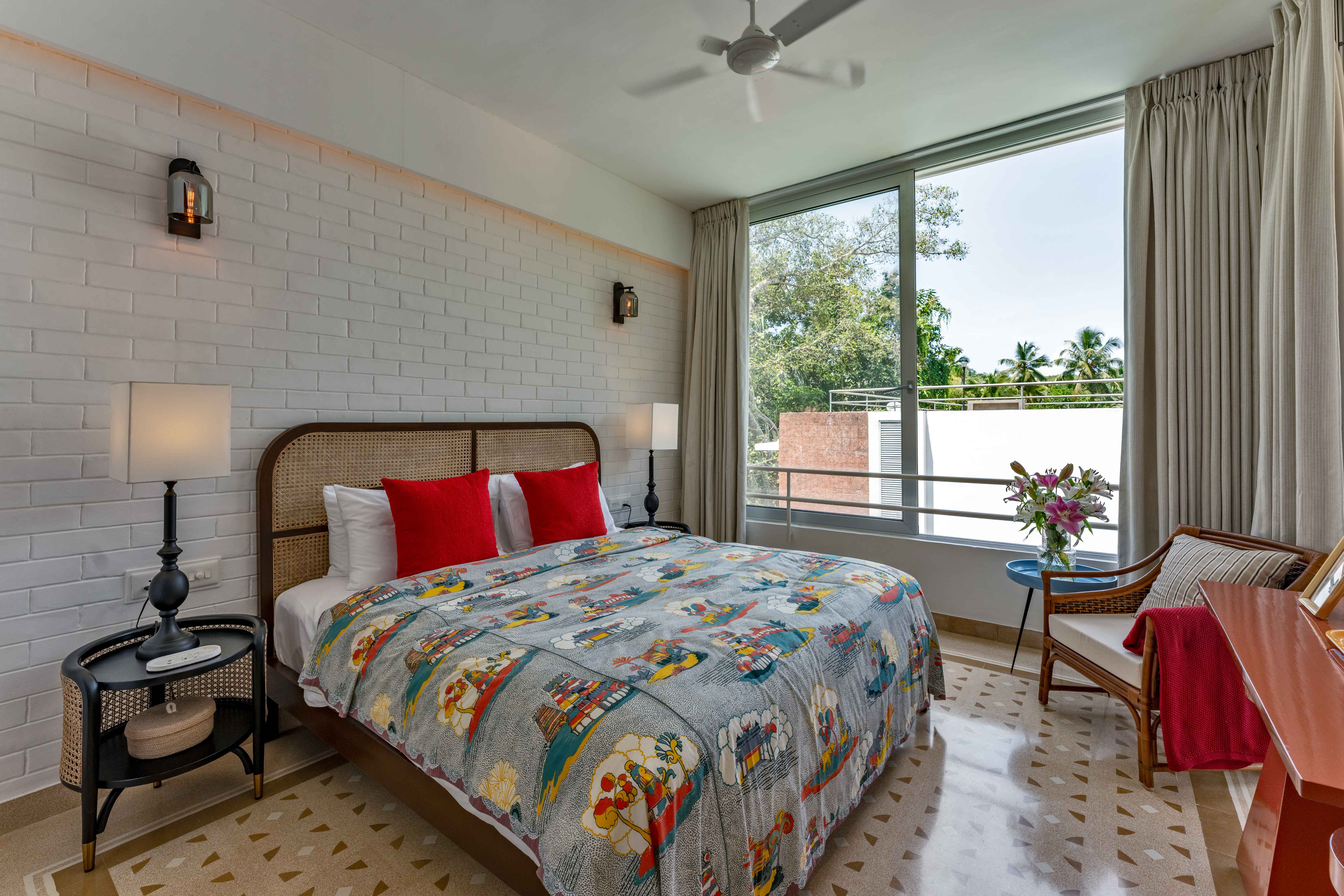 La Verona Estate - Villa - 04 - Bedroom interior