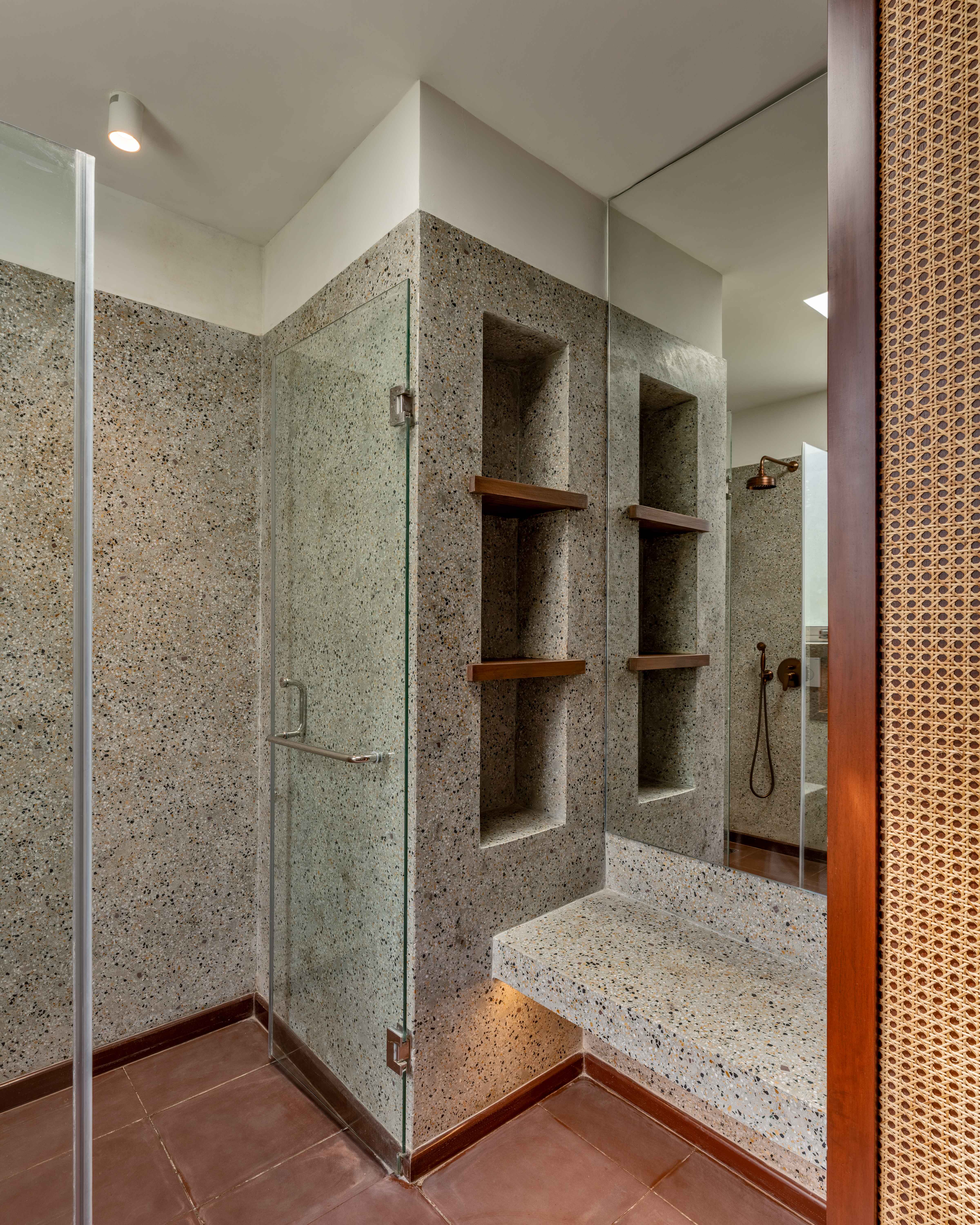 La Verona Estate - Villa - 04 - Bathroom Interiors