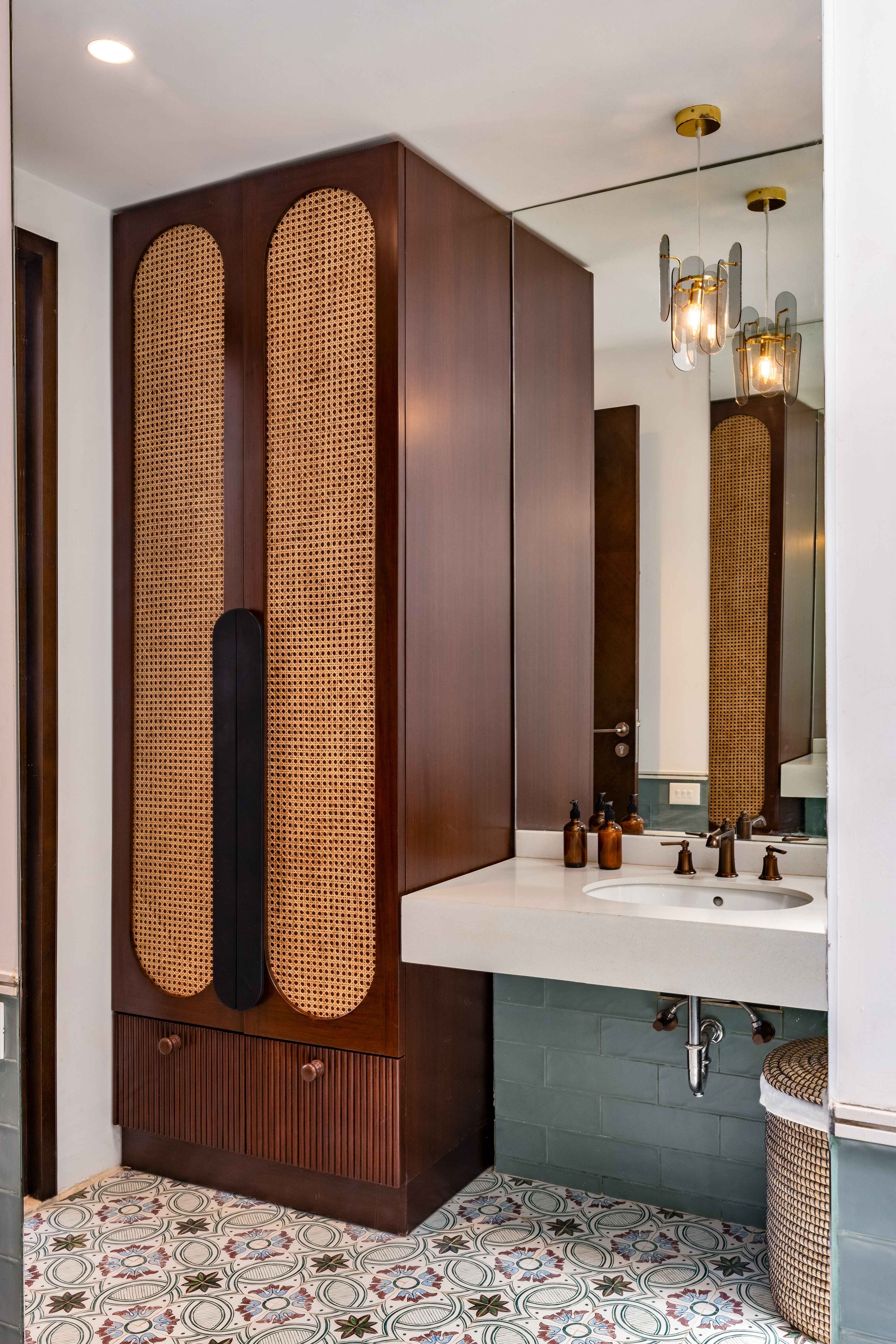 La Verona Estate - Villa - 04 - Bathroom Interiors