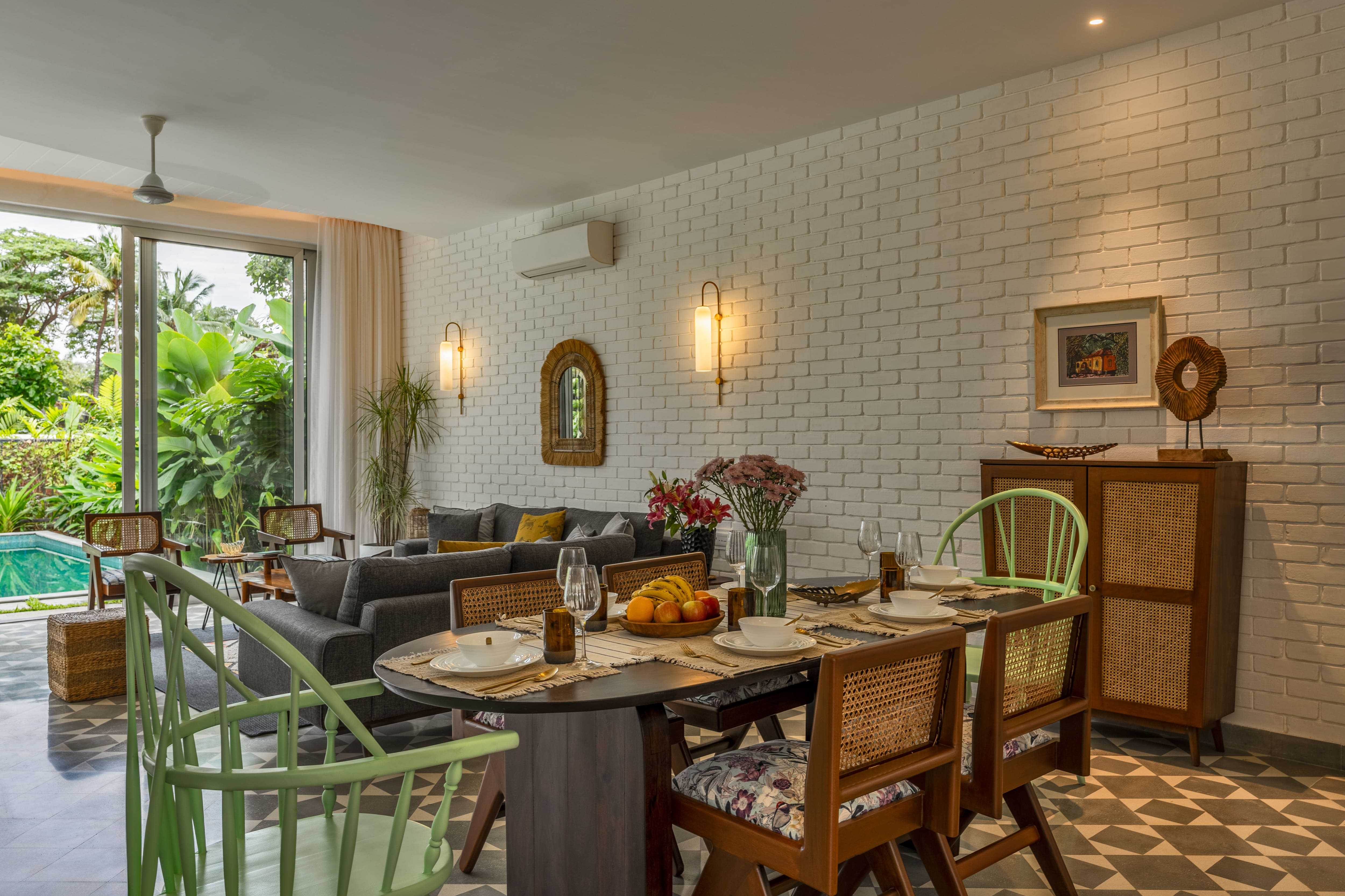 La Dora Estate - Villa - 05 - Villa -Indoor dining area