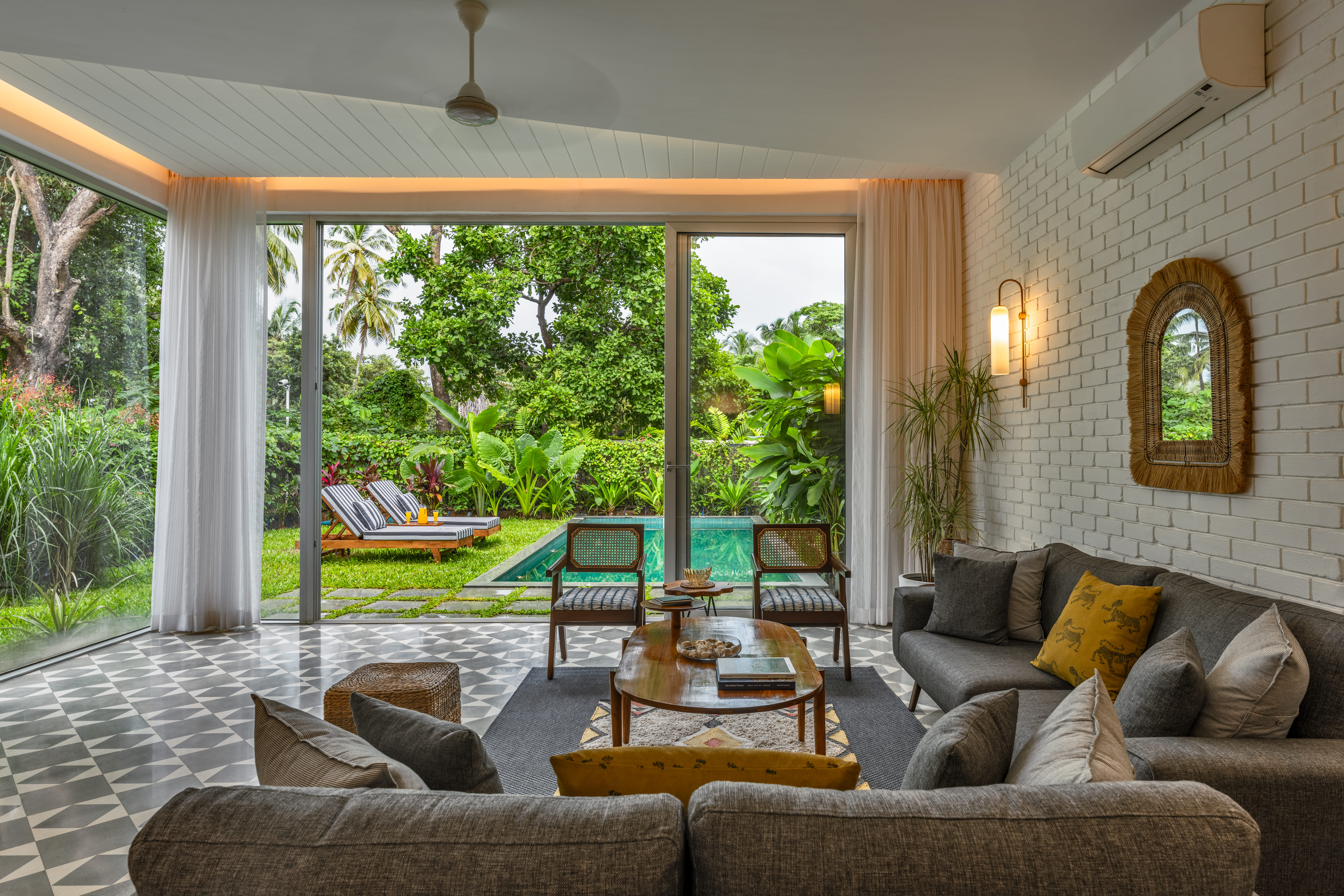 La Dora Estate - Villa - 05 - Villa - Living room Interior