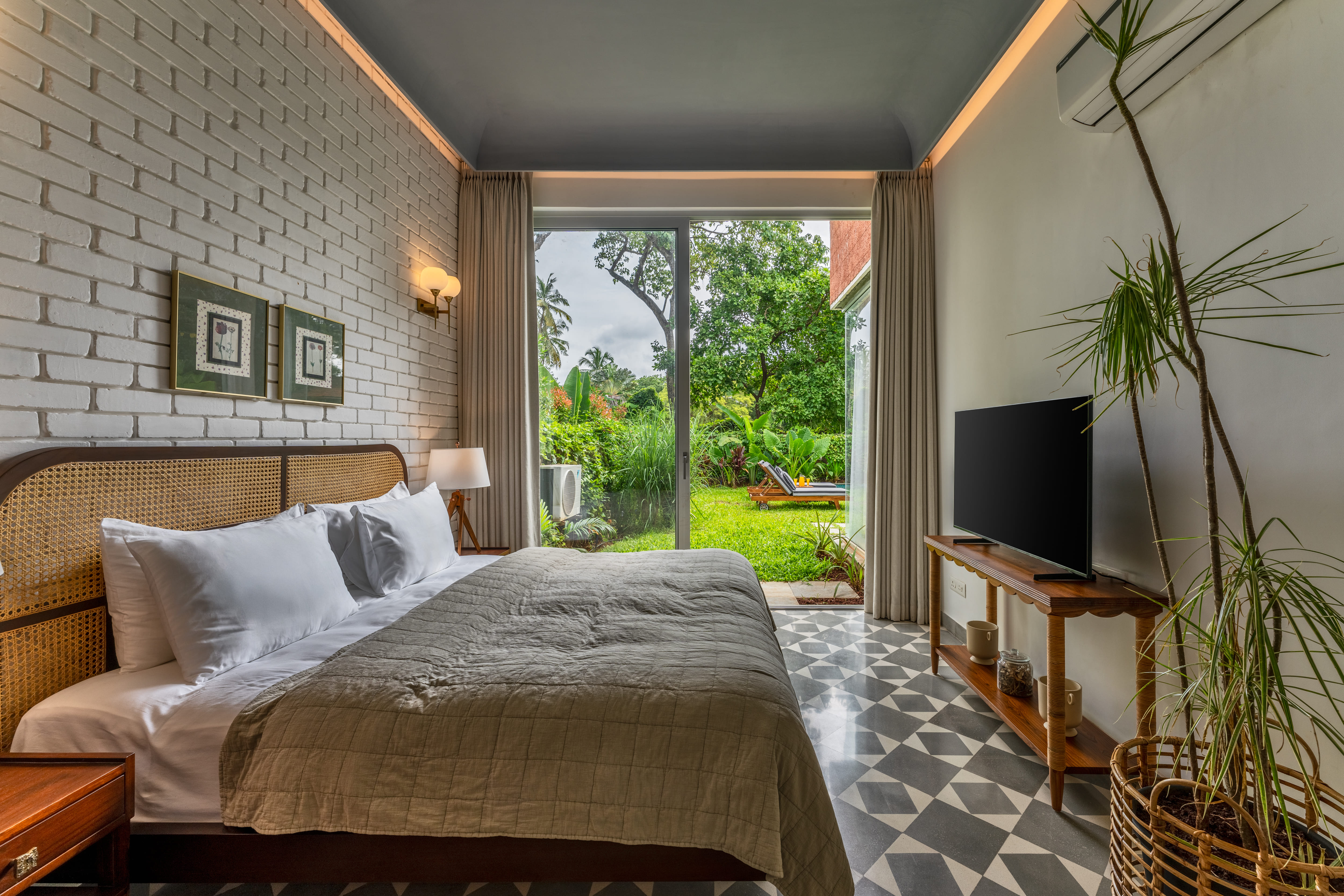 La Dora Estate - Villa - 05 - Villa - Bedroom interior