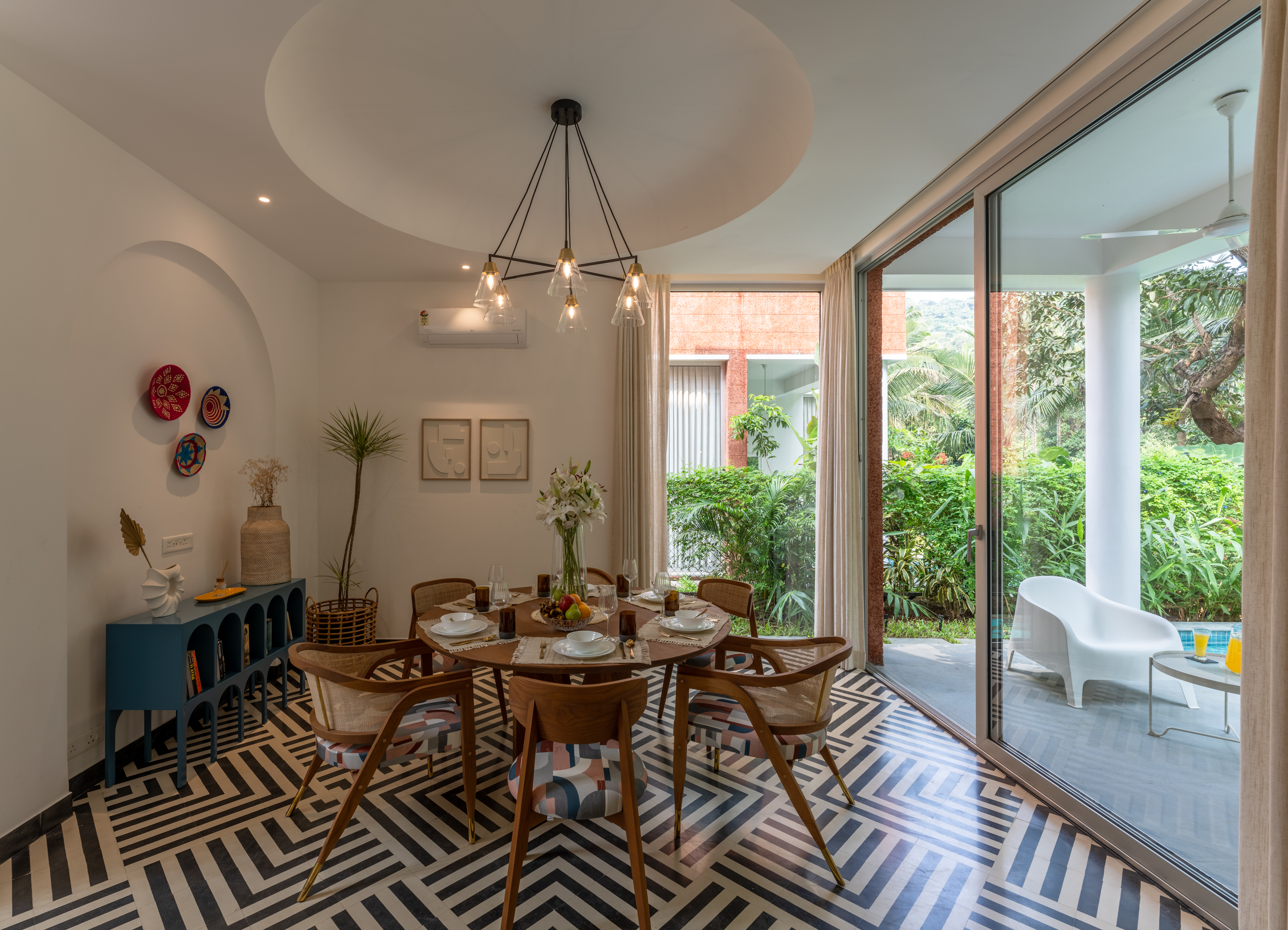 La Masillia - Villa - 04 - Indoor dining area