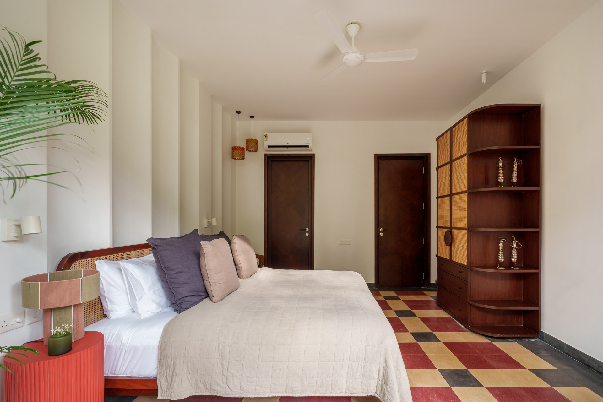 La Verona Estate - Villa - 07 - Bedroom interior