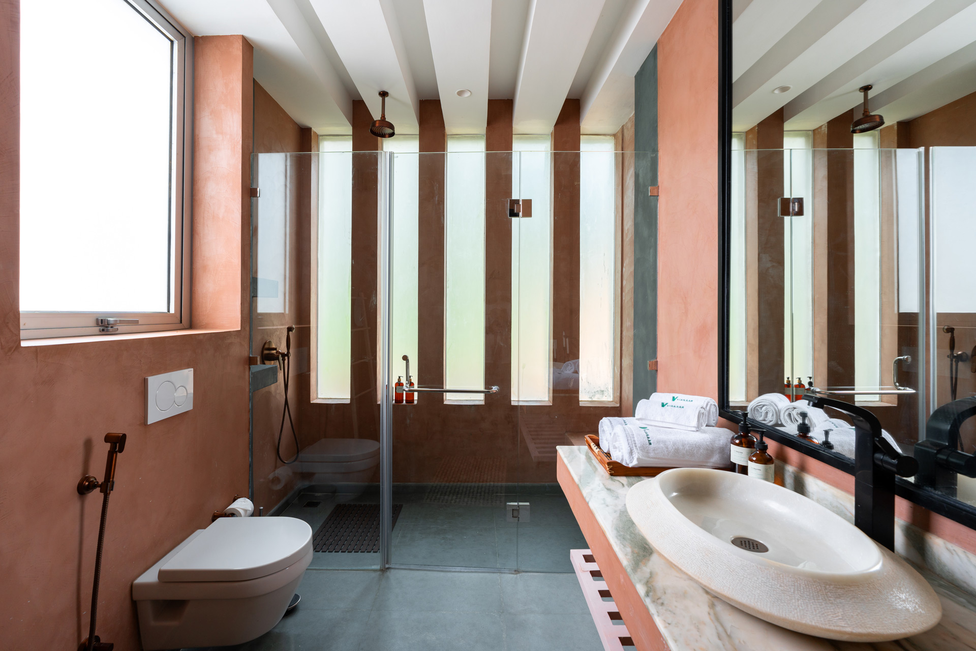 La Verona Estate - Villa - 07 - Bathroom Interiors