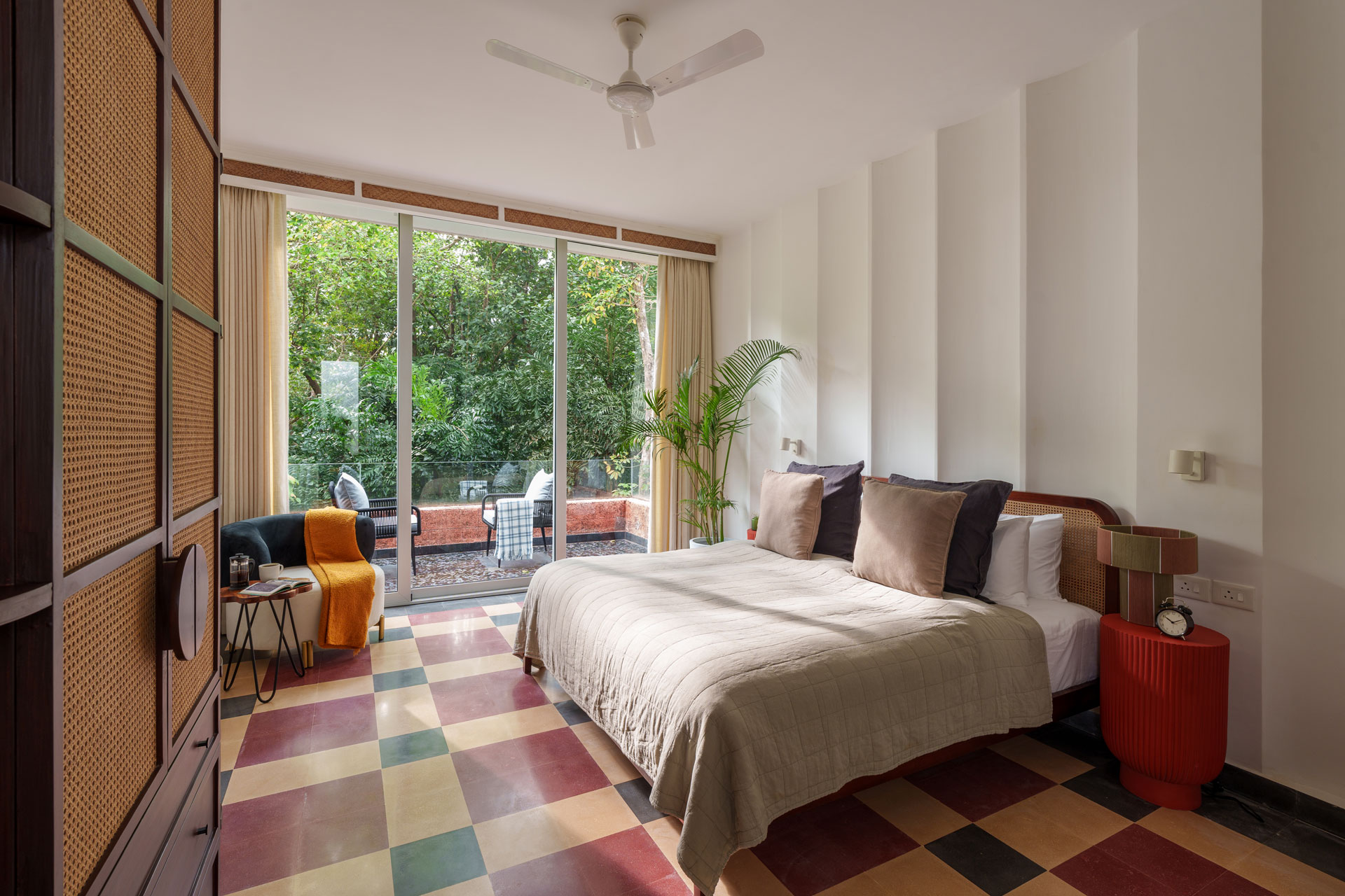 La Verona Estate - Villa - 07 - Bedroom interior