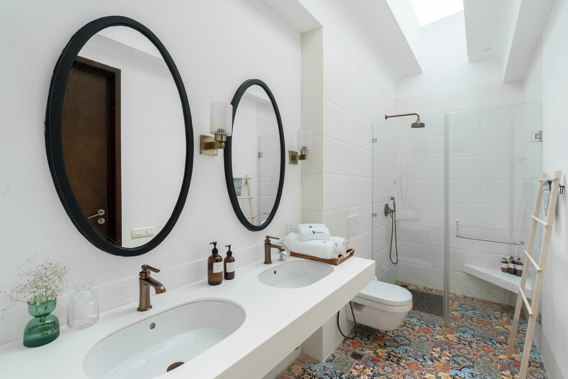 La Verona Estate - Villa - 07 - Bathroom Interiors