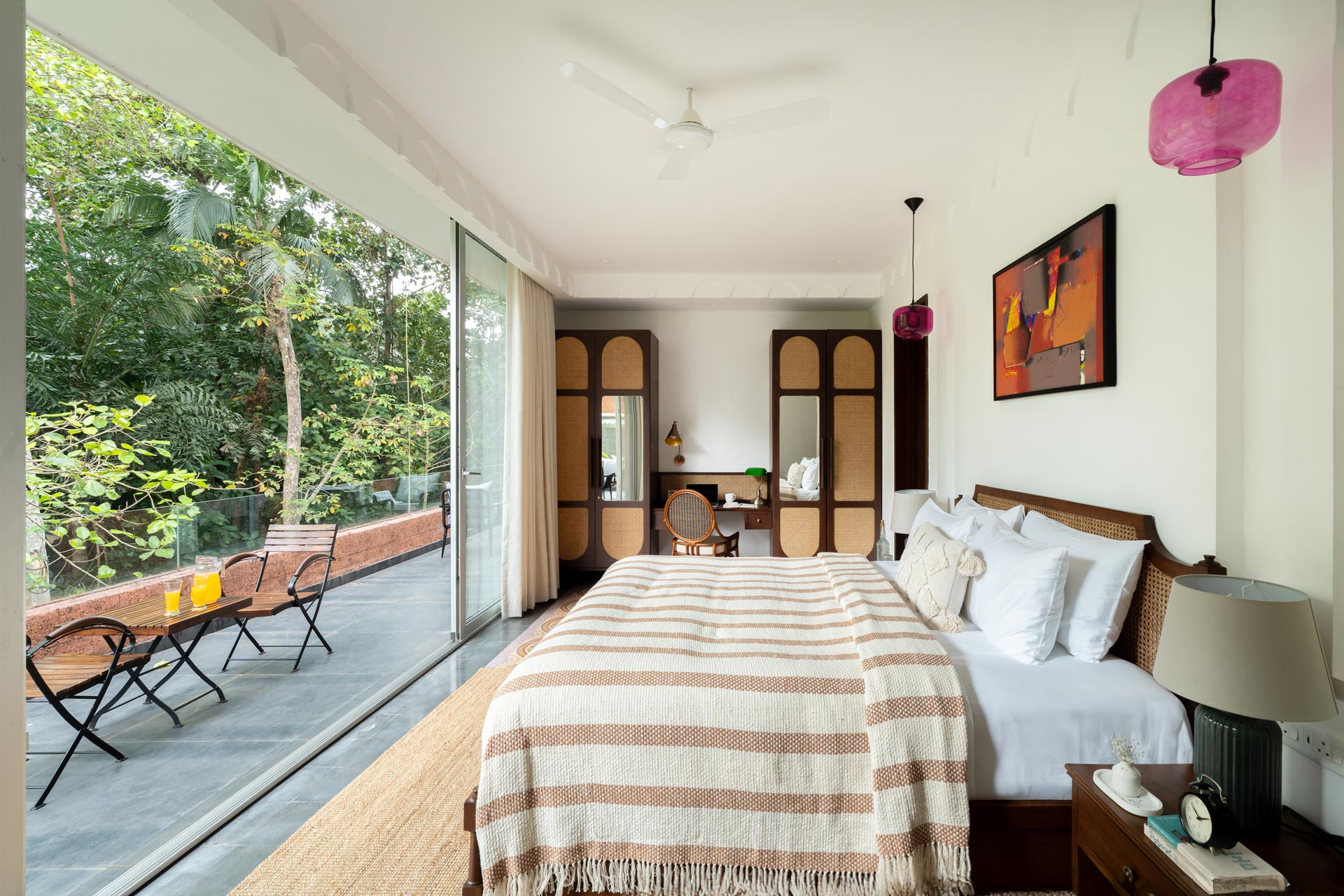 La Verona Estate - Villa - 07 - Bedroom interior