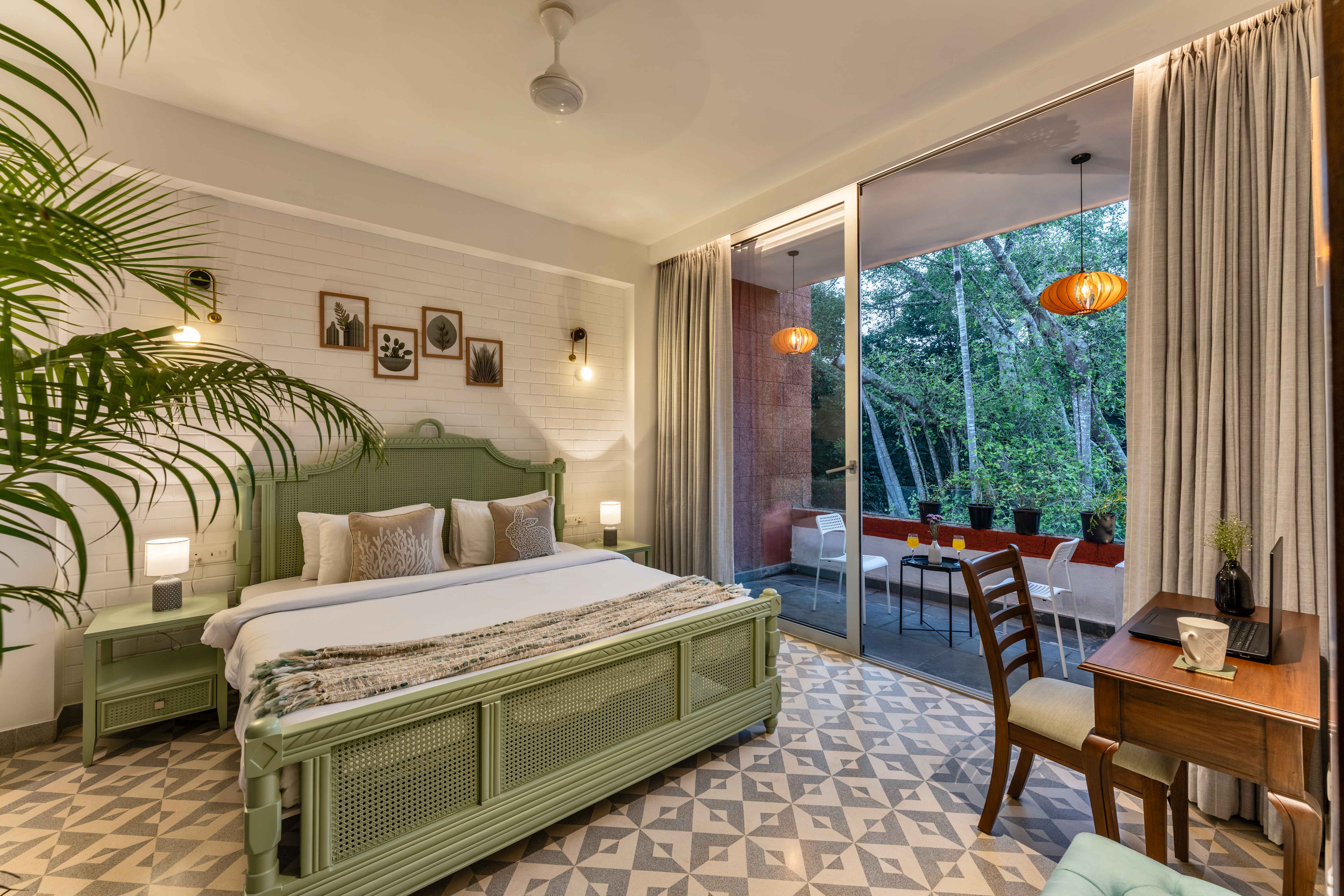 La Verona Estate - Villa - 05 - Bedroom interior