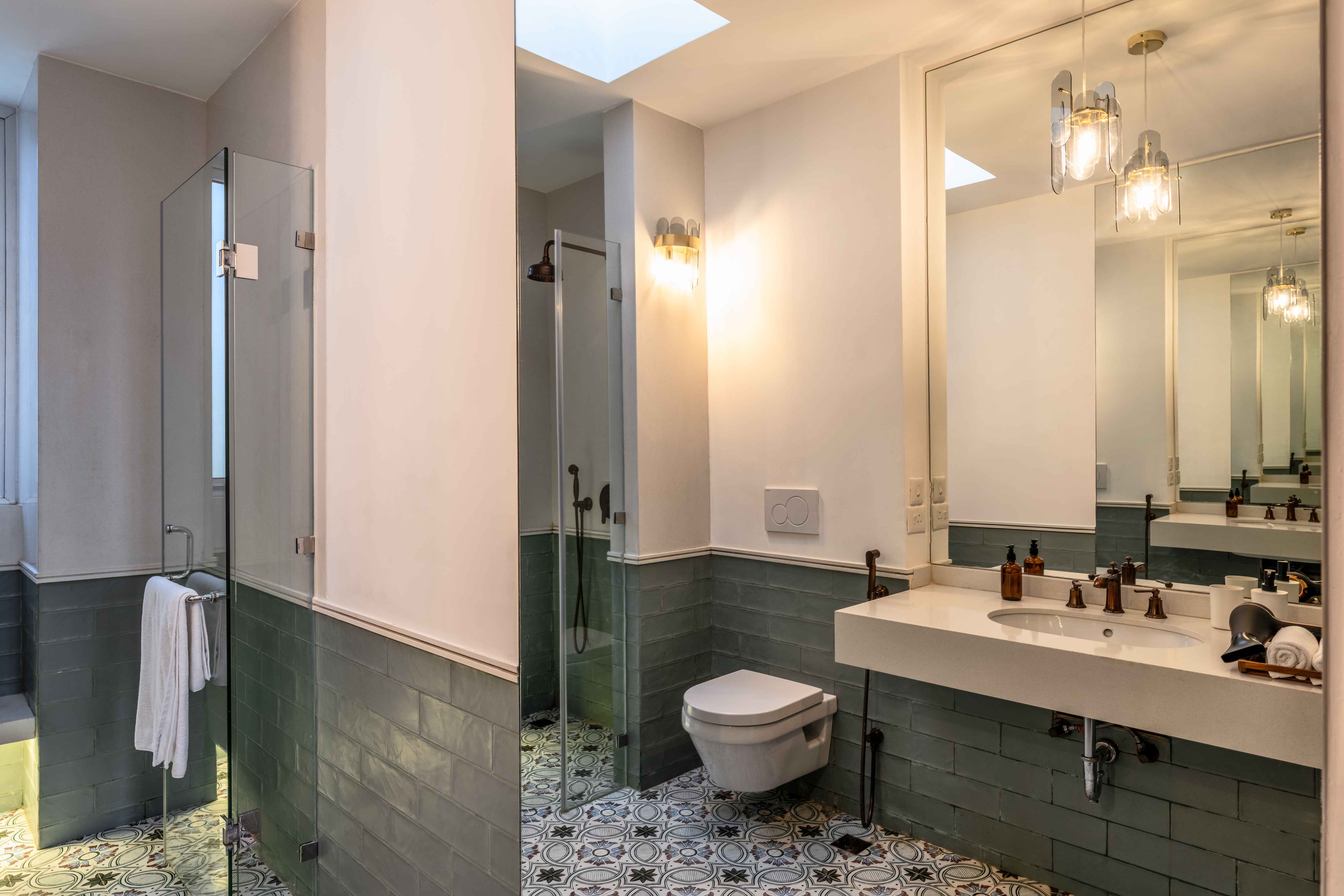 La Verona Estate - Villa - 05 - Bathroom Interiors