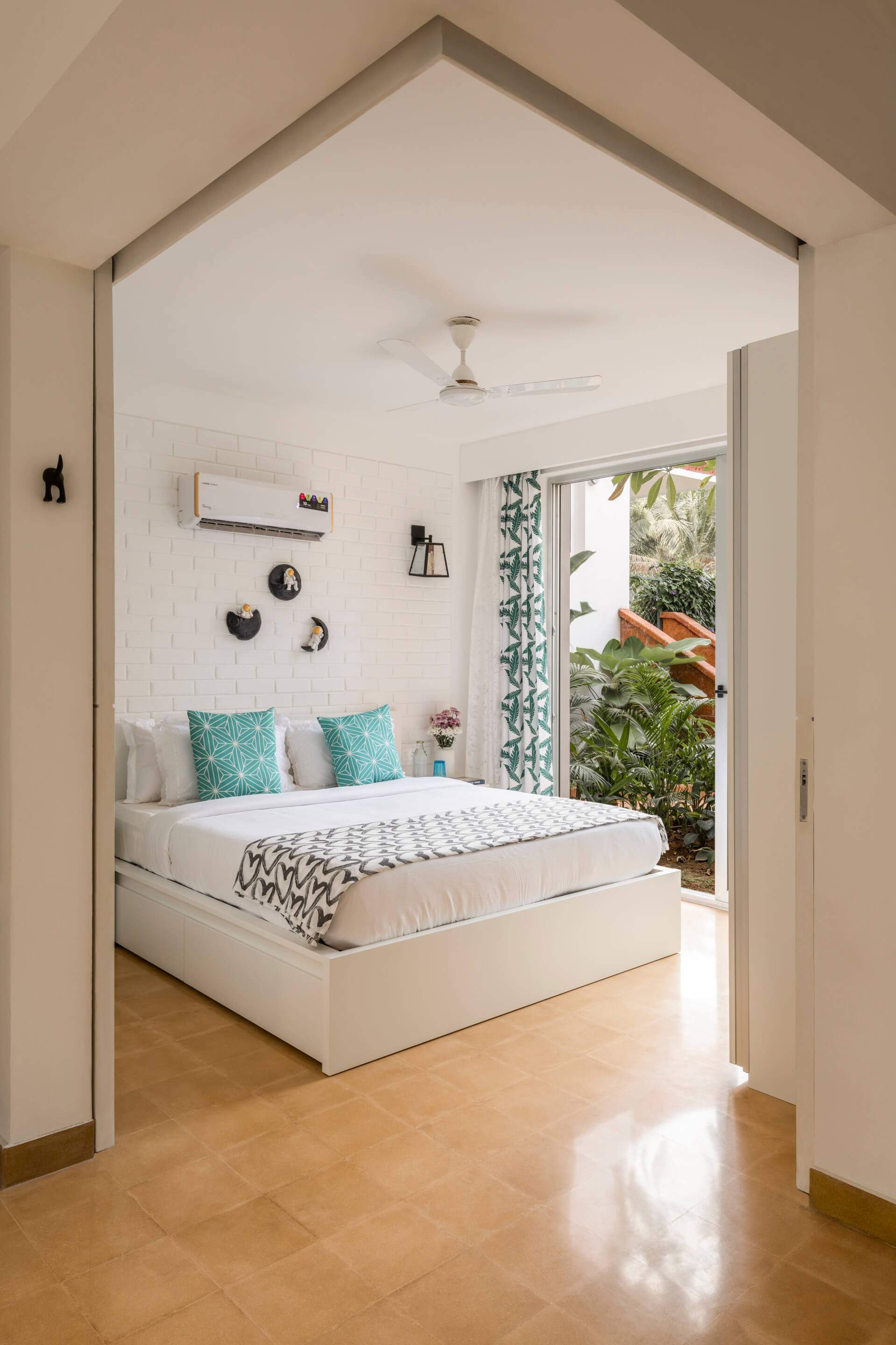 El Raso - Apartment - 08 - Bedroom interior