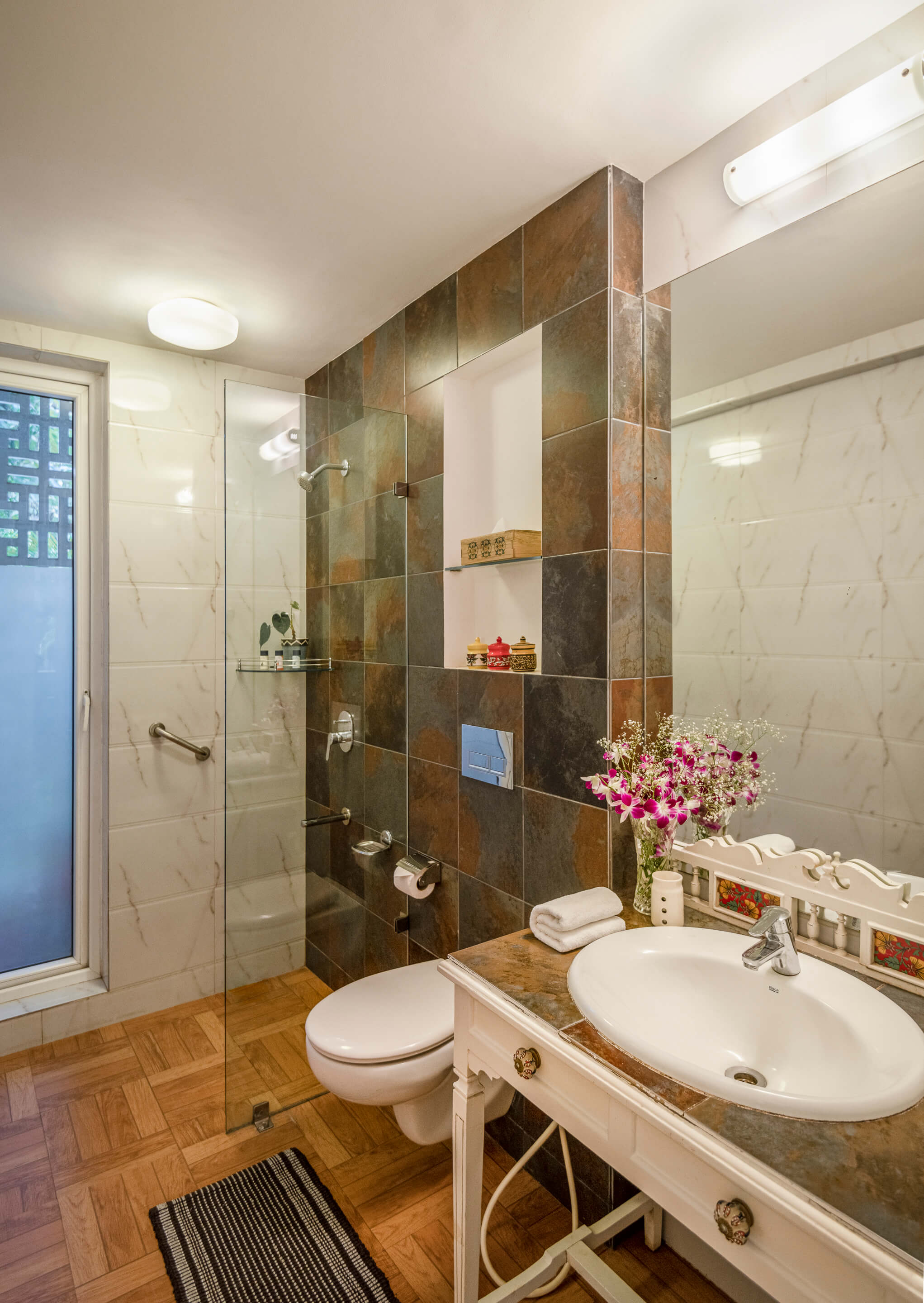 La Mer - Apartment - 02 - Bathroom Interiors