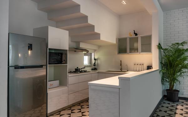 Fully equipped kitchen