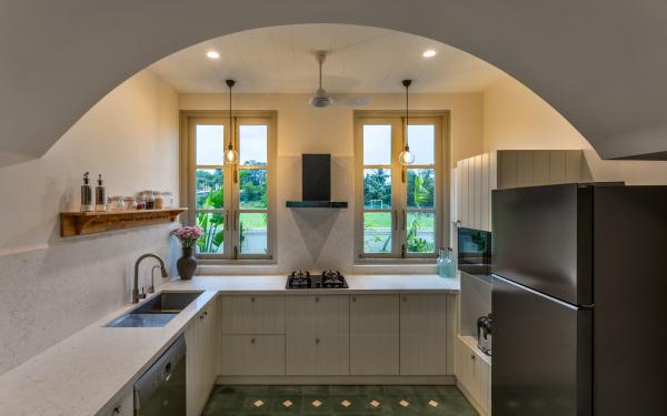 Fully equipped kitchen