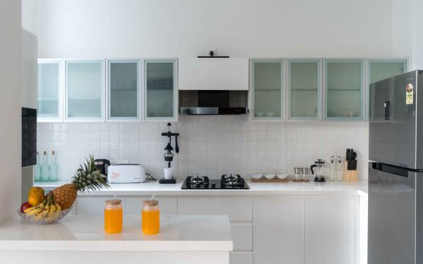 Fully equipped kitchen