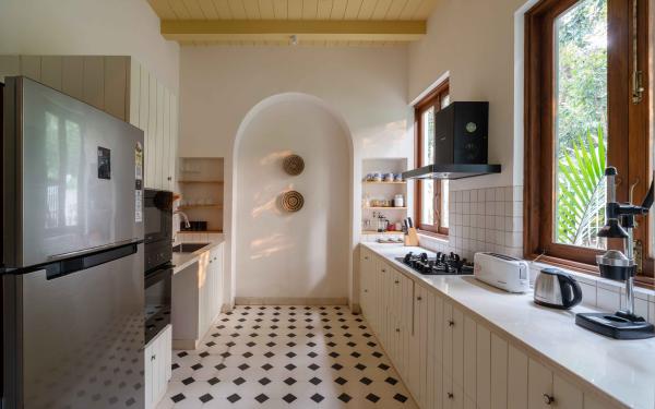 Fully equipped kitchen