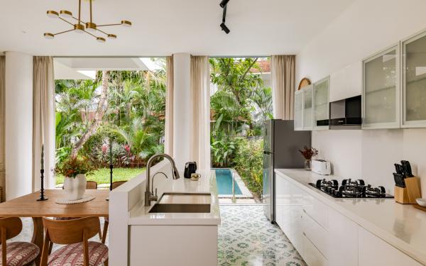 Fully equipped kitchen