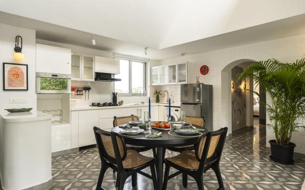 Fully equipped kitchen