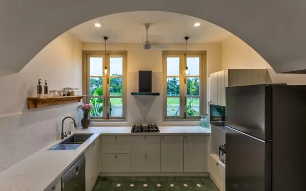 Fully equipped kitchen