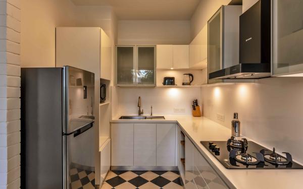 Fully equipped kitchen