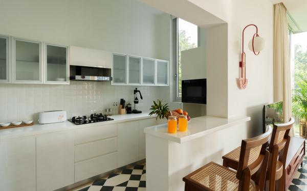 Fully equipped kitchen