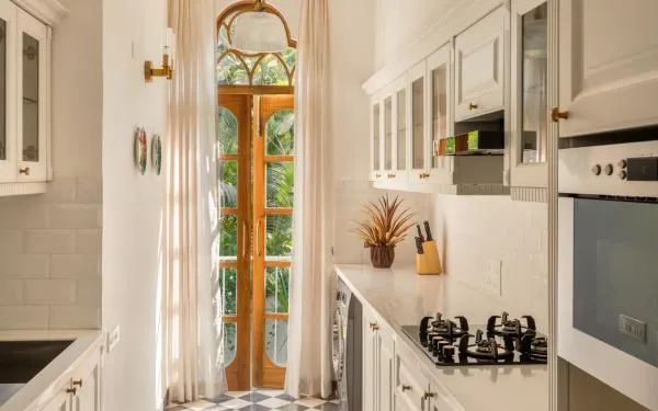 Fully equipped kitchen